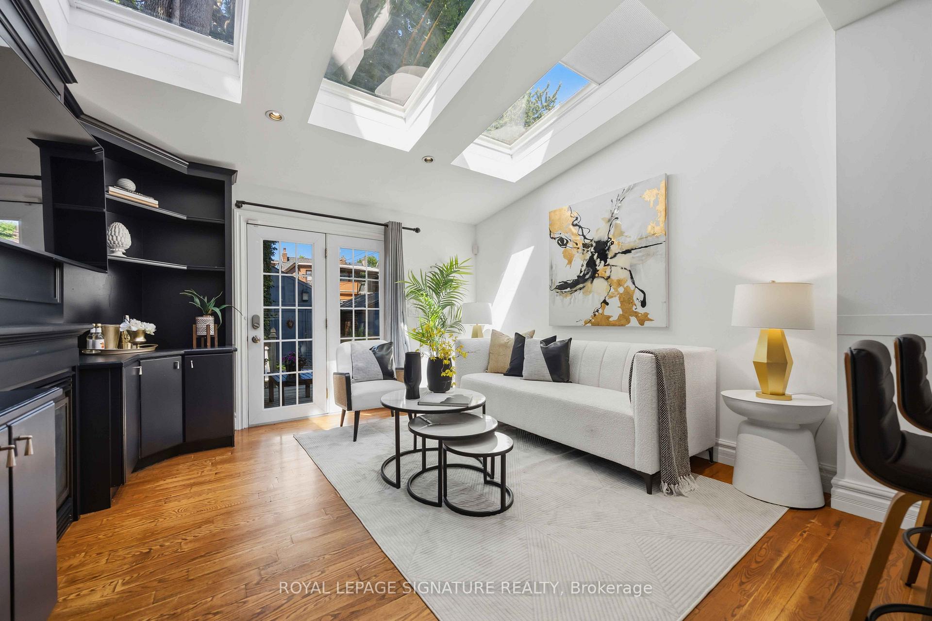 Photo 20 of 110 Gillard Avenue, Toronto, Greenwood-Coxwell — HOMEH