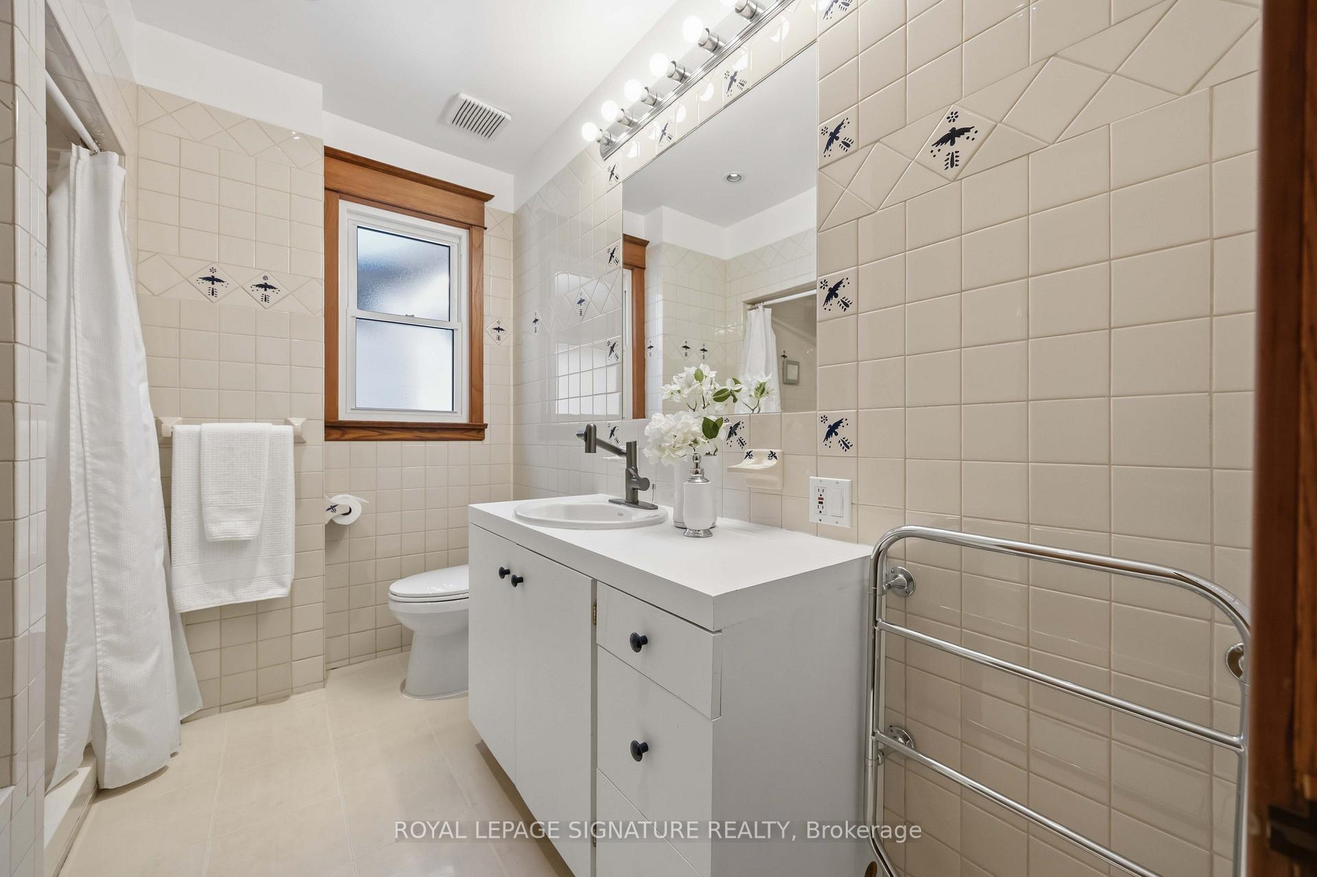 Photo 30 of 110 Gillard Avenue, Toronto, Greenwood-Coxwell — HOMEH