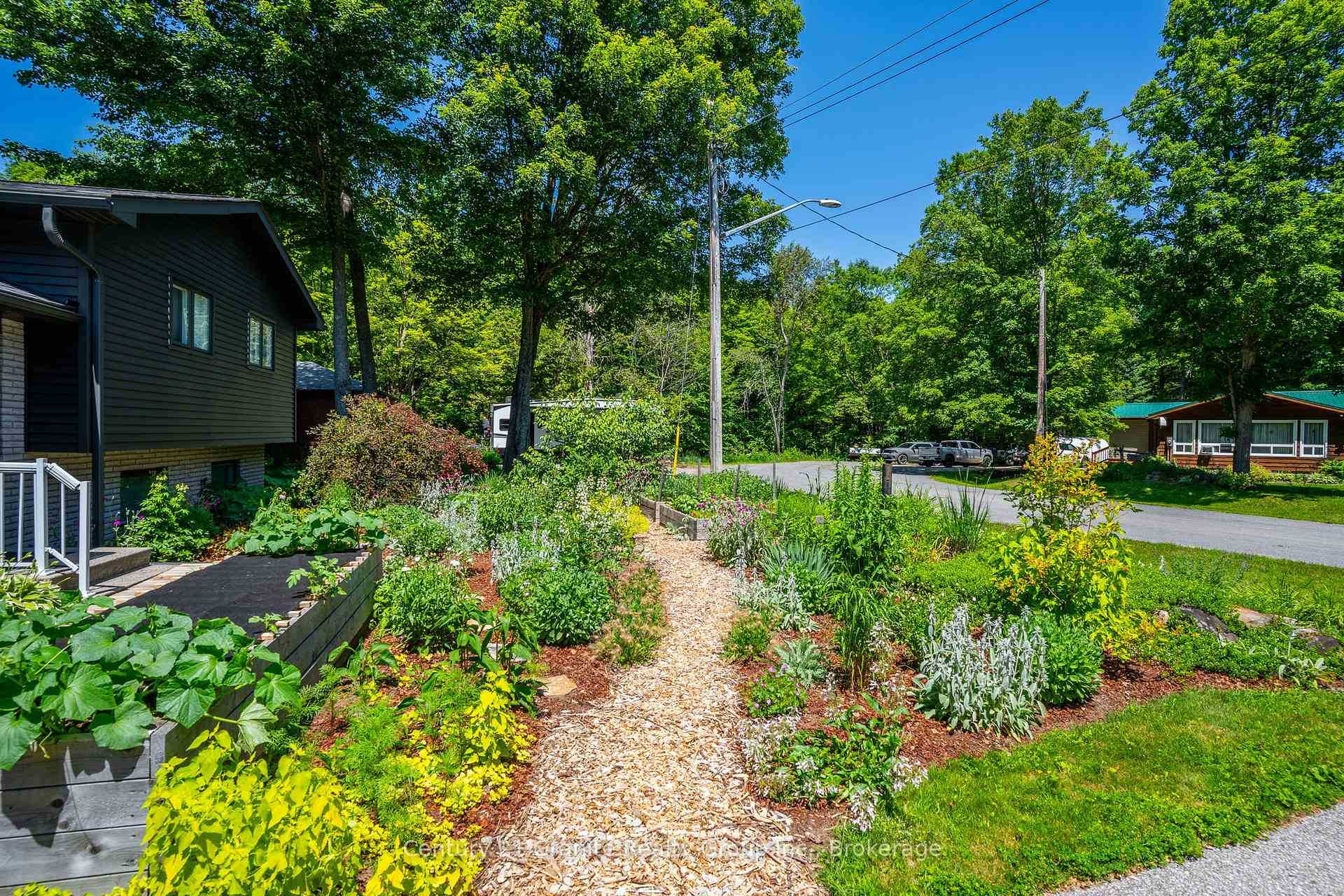Photo 10 of 22 Highland Gate Boulevard, Minden Hills, Anson — HOMEH