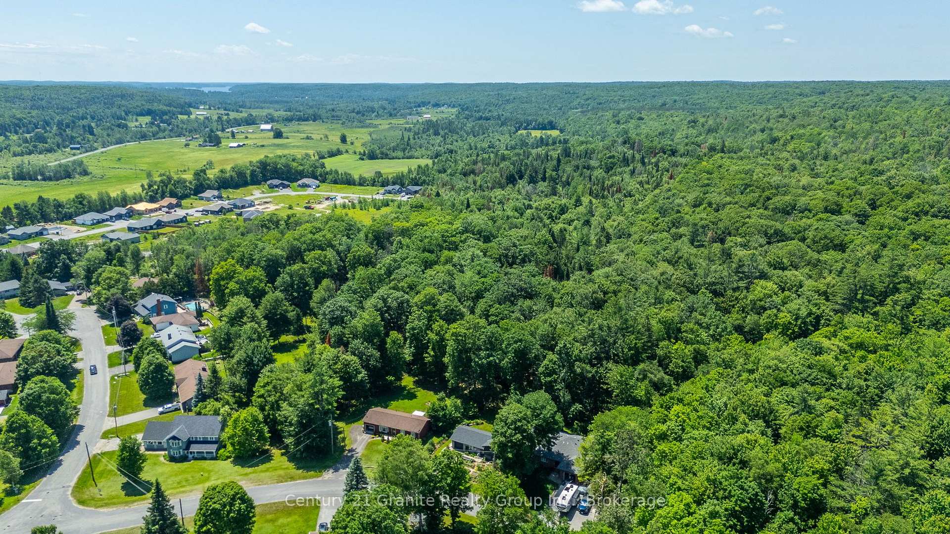 Photo 17 of 22 Highland Gate Boulevard, Minden Hills, Anson — HOMEH
