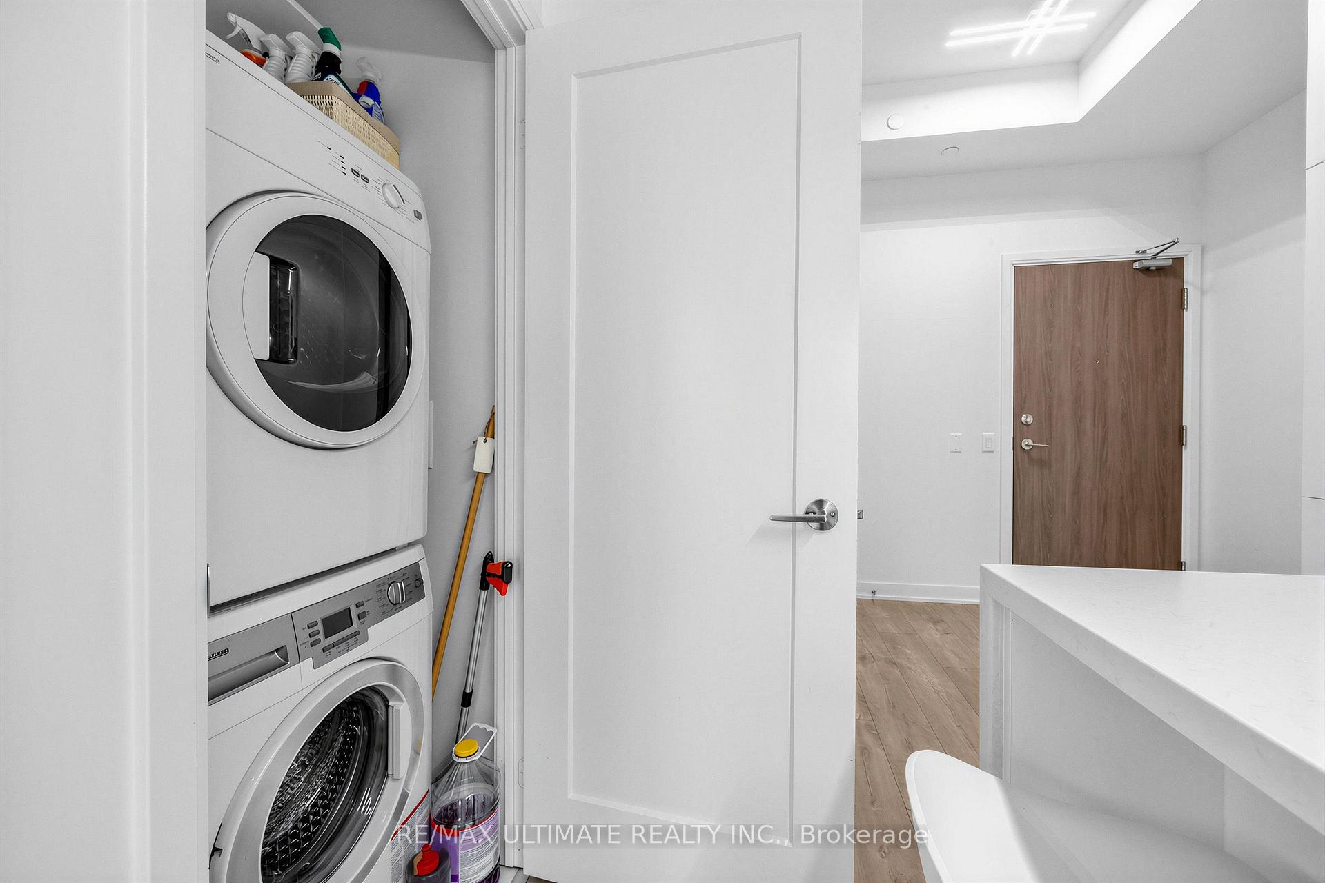 Photo 16 of Unit 1811W, 27 Bathurst Street, Toronto, Waterfront Communities — HOMEH