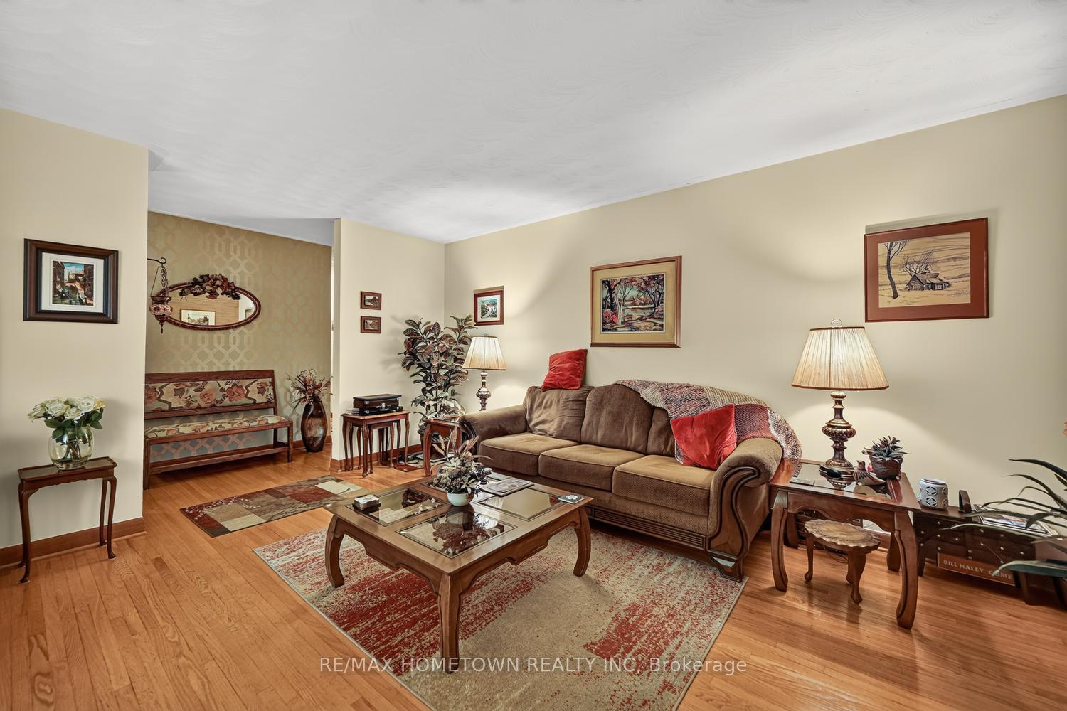 Photo 8 of 21 Fairway Crescent, Brockville, Brockville — HOMEH