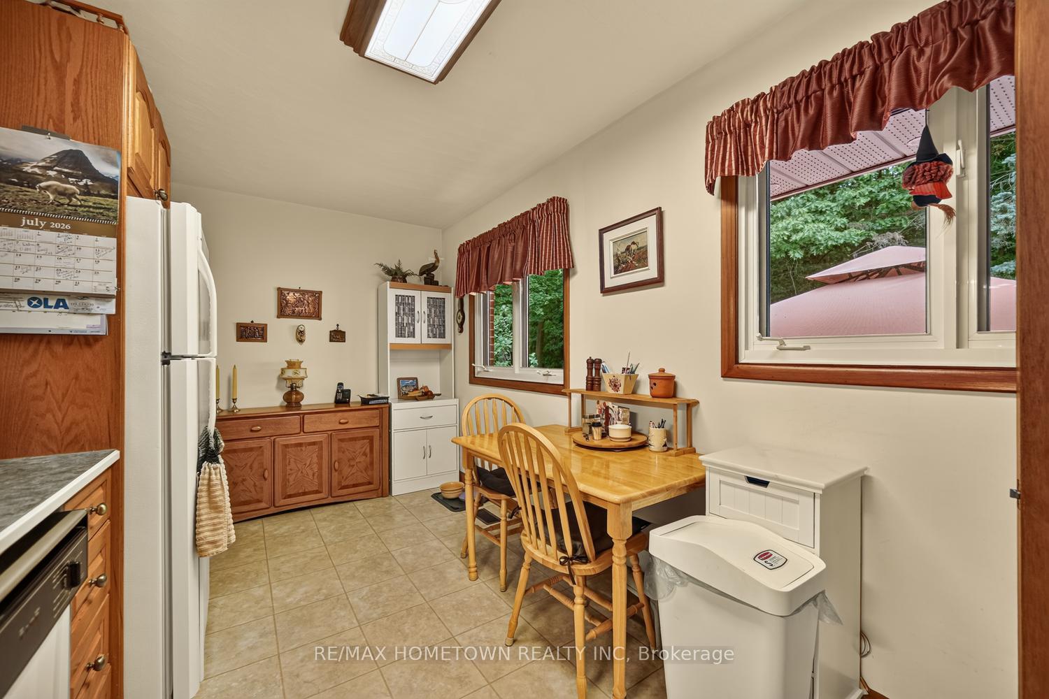 Photo 13 of 21 Fairway Crescent, Brockville, Brockville — HOMEH