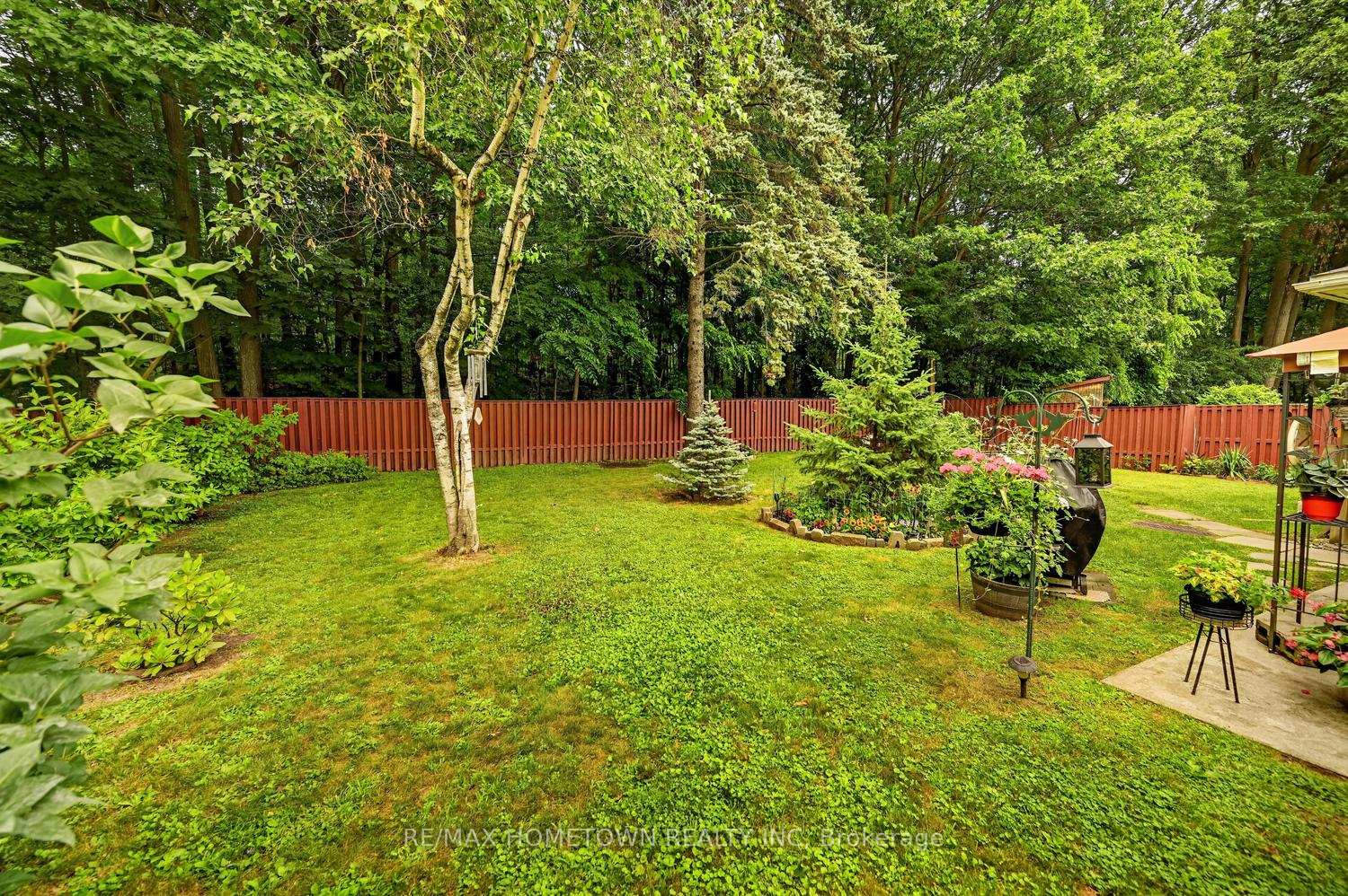 Photo 35 of 21 Fairway Crescent, Brockville, Brockville — HOMEH