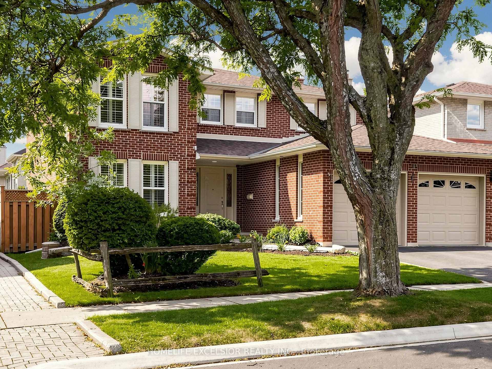 Photo 3 of 17 Black Cherry Drive, Markham, Raymerville — HOMEH