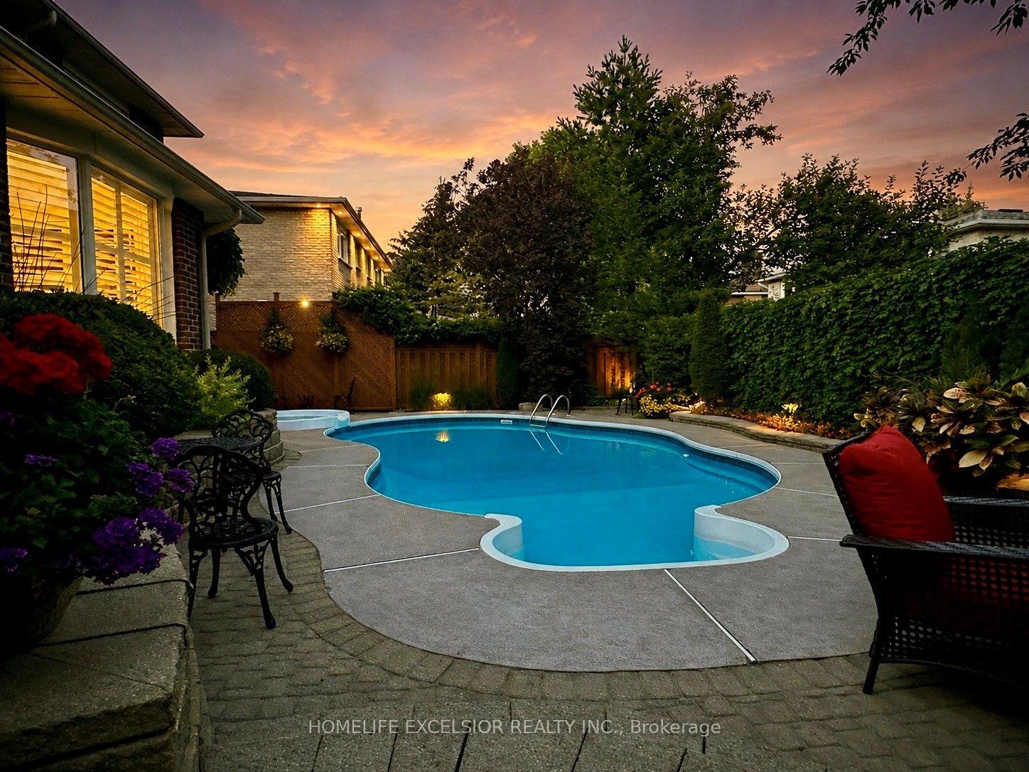 Photo 35 of 17 Black Cherry Drive, Markham, Raymerville — HOMEH