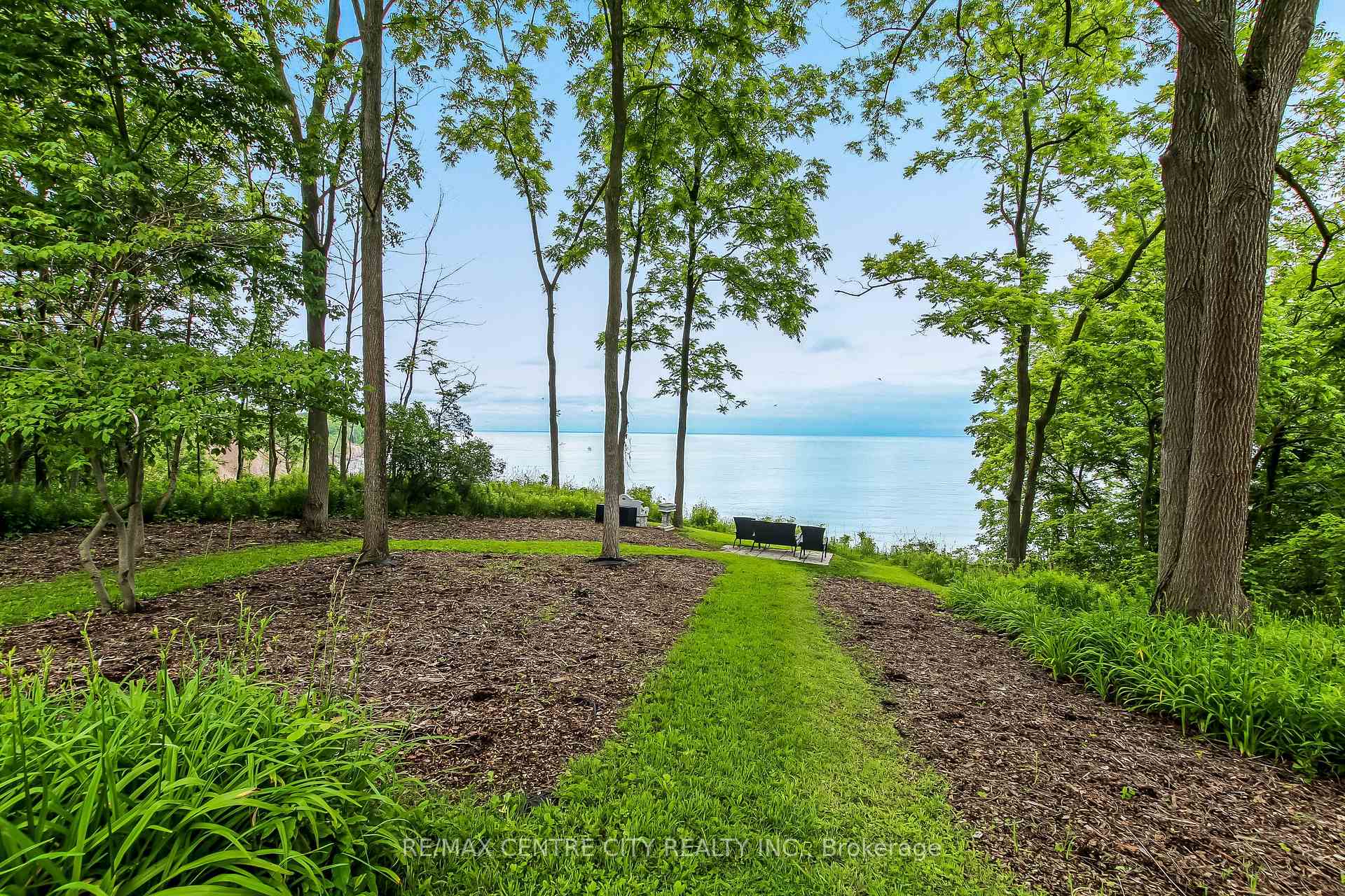 Photo 37 of 136 Brayside Street, Central Elgin, Port Stanley — HOMEH
