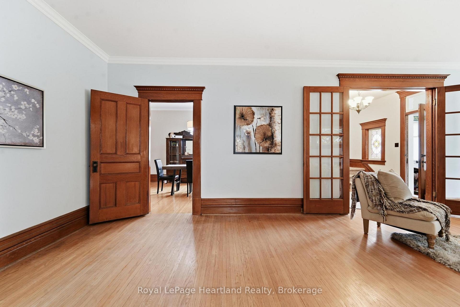 Photo 5 of 107 Wellington Street S, Goderich, Goderich (Town) — HOMEH
