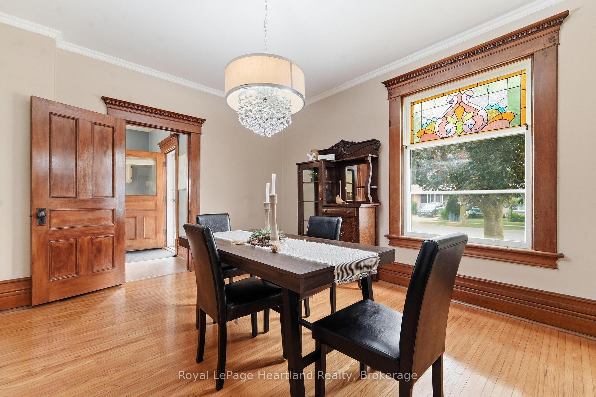 Photo 12 of 107 Wellington Street S, Goderich, Goderich (Town) — HOMEH