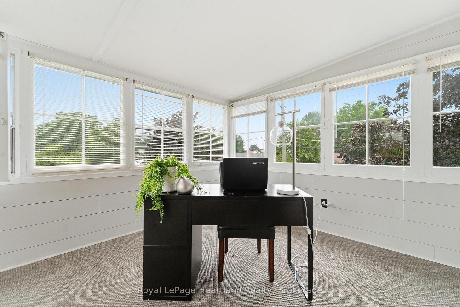 Photo 27 of 107 Wellington Street S, Goderich, Goderich (Town) — HOMEH