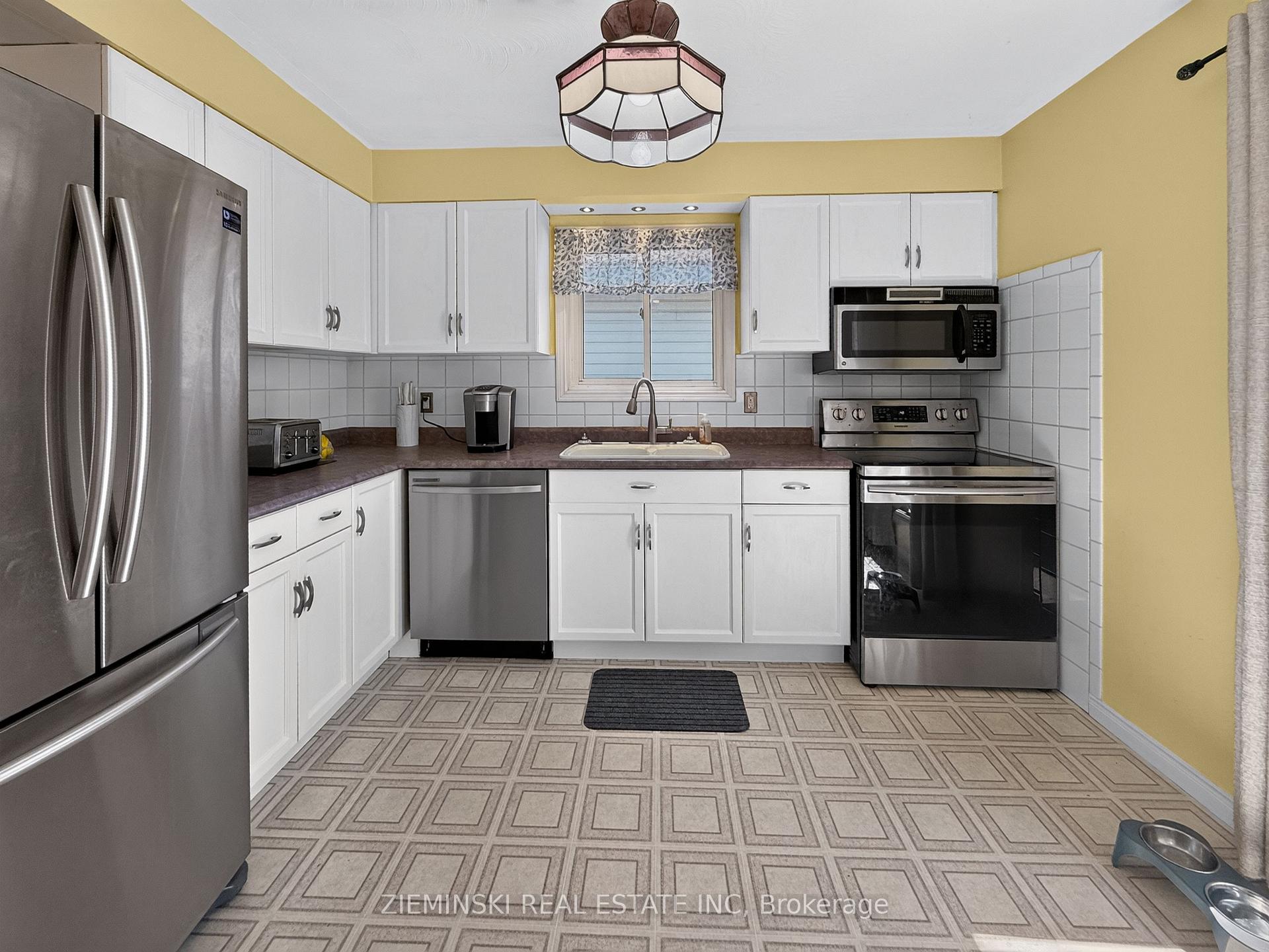 Photo 5 of 1222 Gatineau Boulevard, Timmins, MTJ - Main Area — HOMEH
