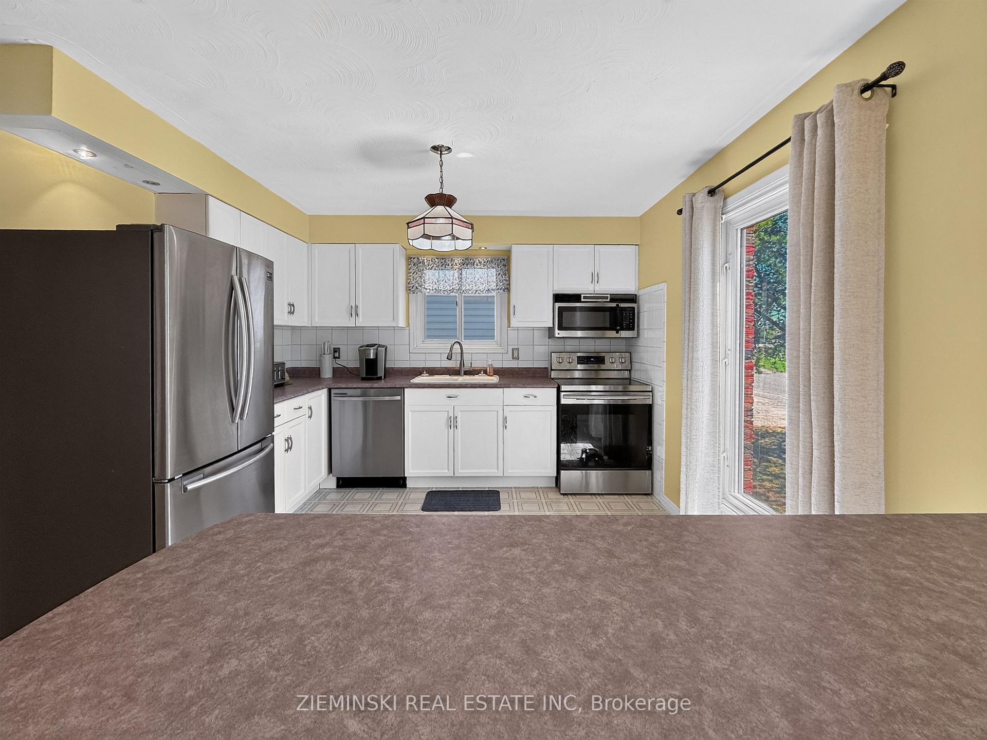 Photo 7 of 1222 Gatineau Boulevard, Timmins, MTJ - Main Area — HOMEH