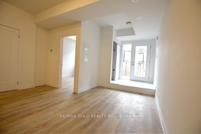 Photo 3 of Unit 350, 25 Palace Street, Kitchener, Laurentian Hills — HOMEH