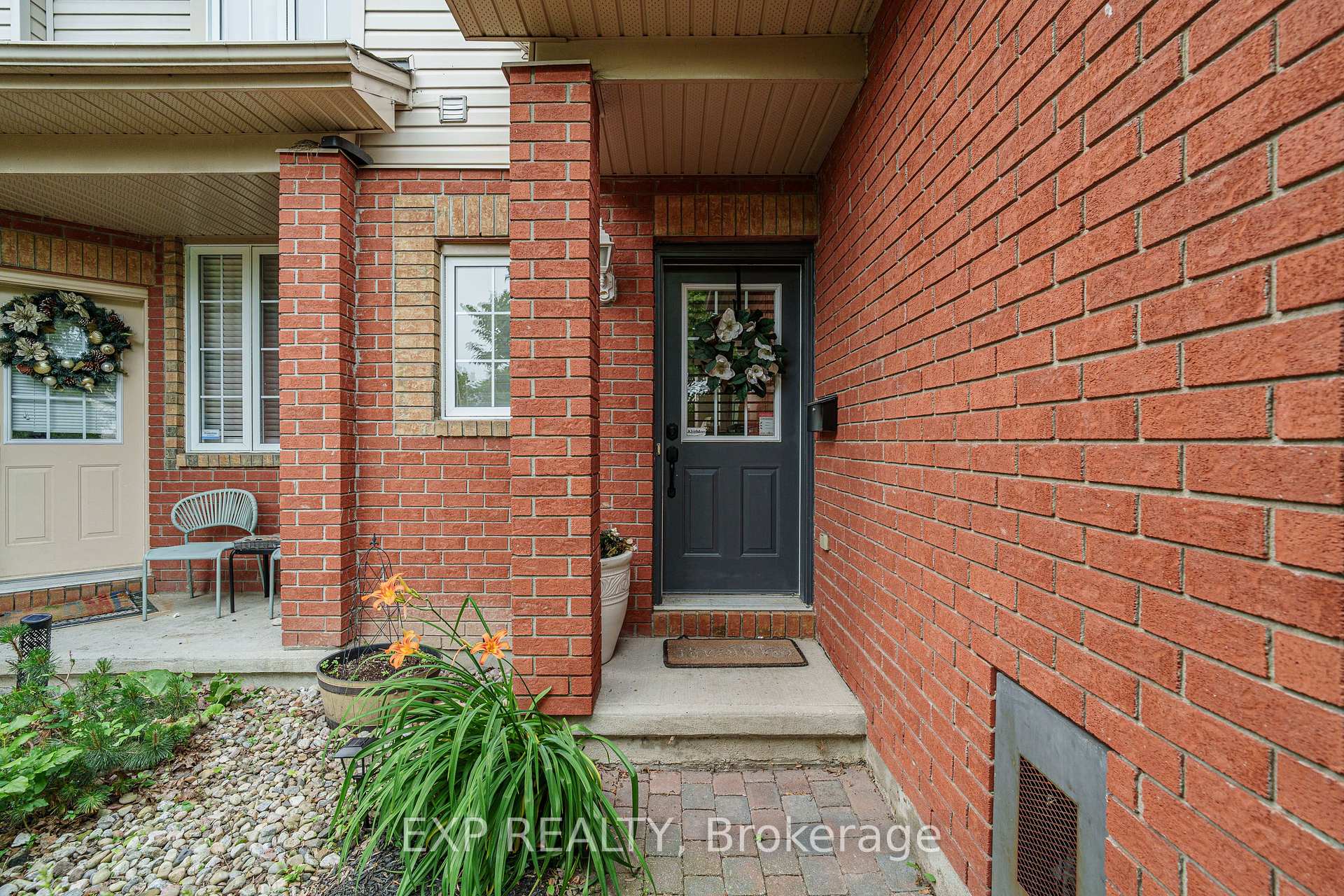 Photo 35 of 2010 Scully Way, Ottawa, Fallingbrook/Gardenway South — HOMEH