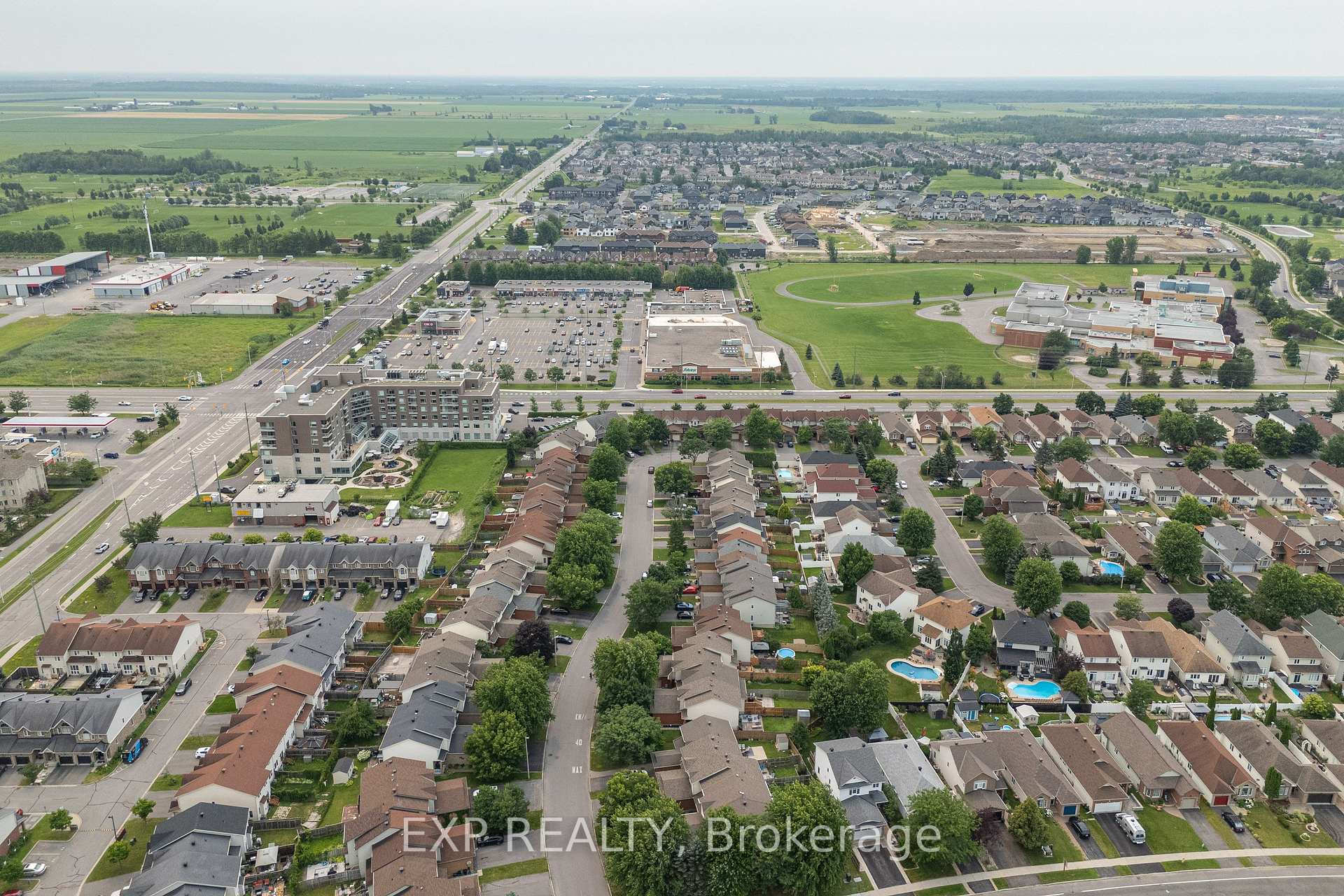 Photo 31 of 2010 Scully Way, Ottawa, Fallingbrook/Gardenway South — HOMEH