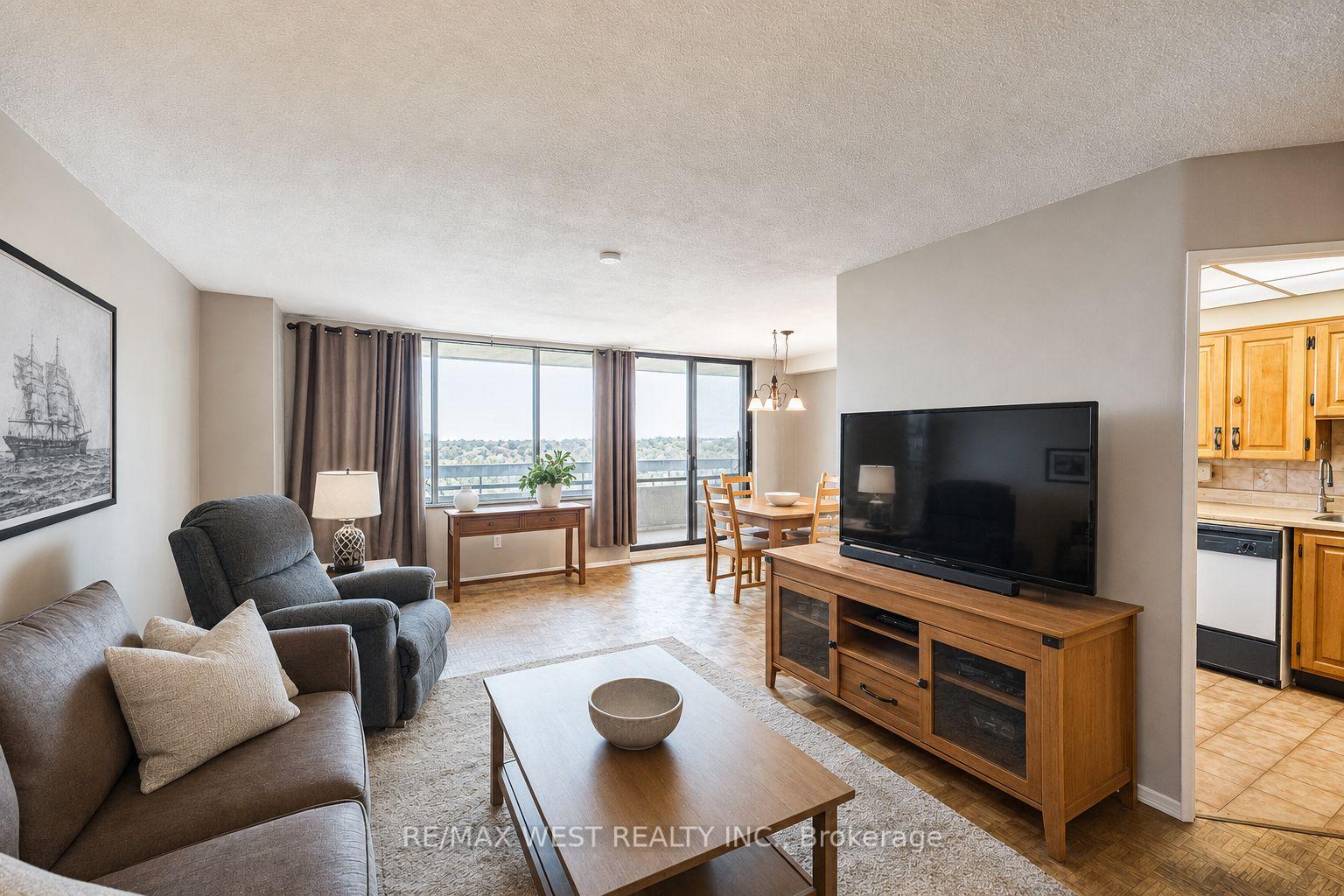 Photo 7 of Unit 1104, 11 Wincott Drive, Etobicoke, Kingsview Village-The Westway — HOMEH