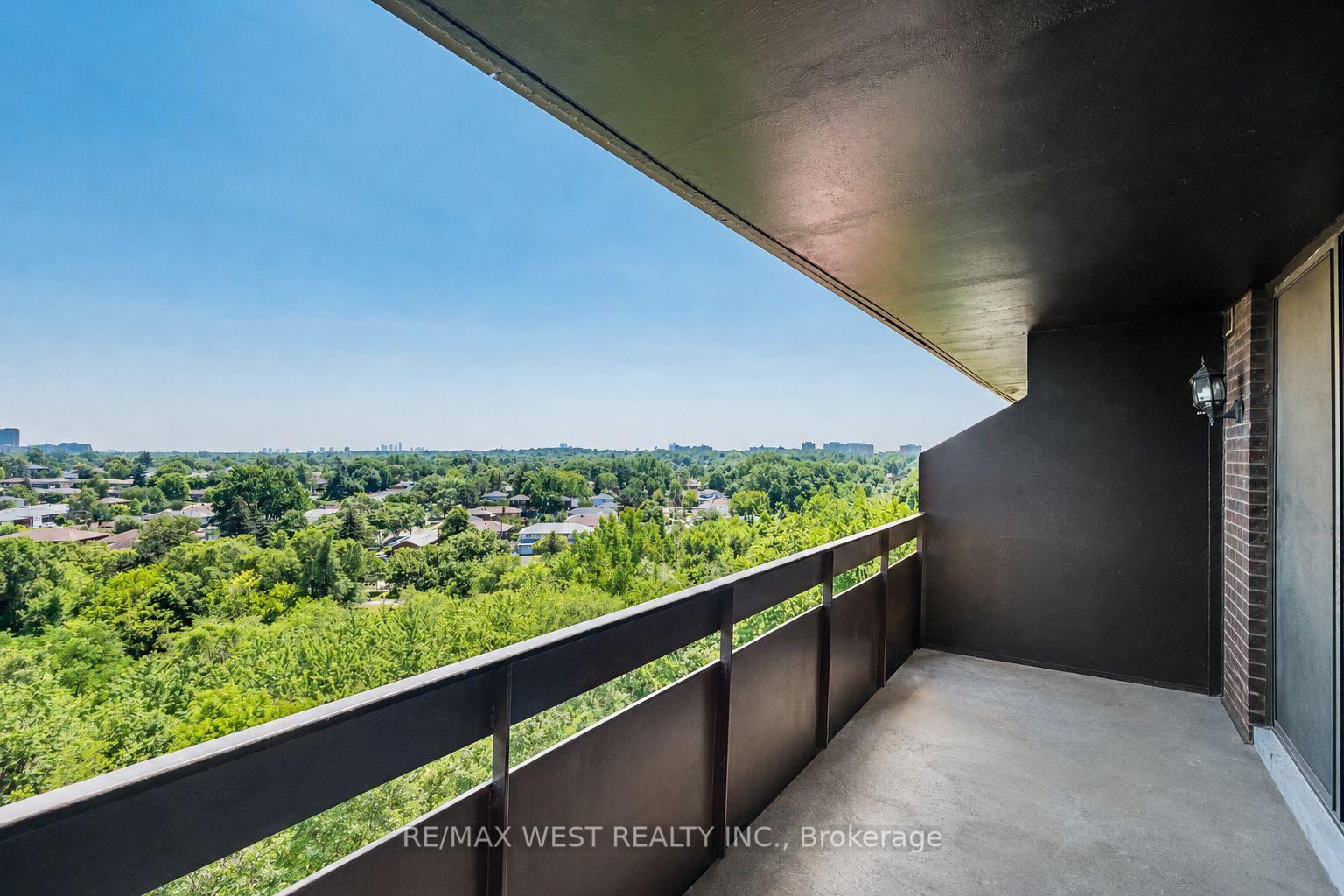 Photo 16 of Unit 1104, 11 Wincott Drive, Etobicoke, Kingsview Village-The Westway — HOMEH