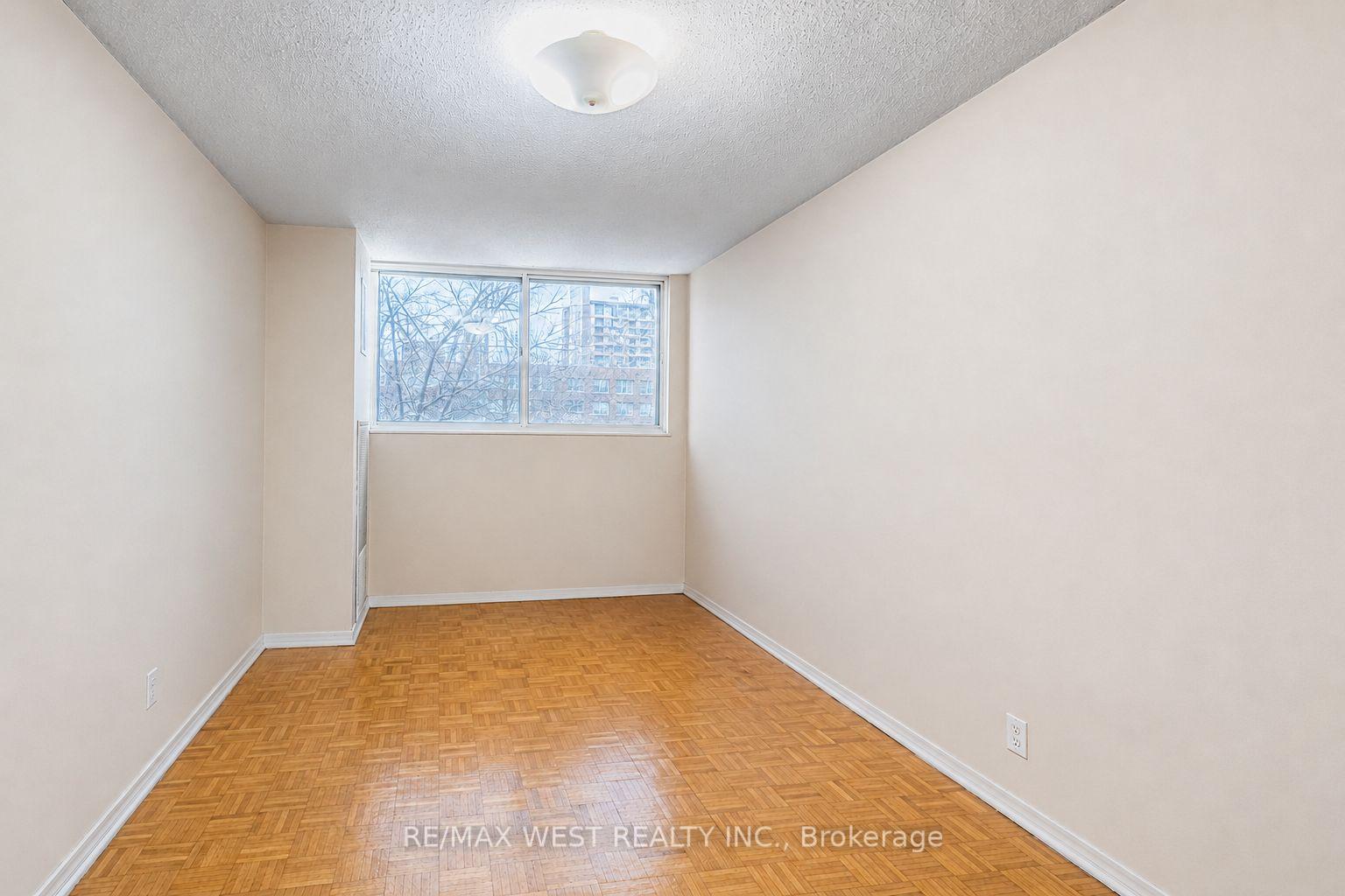 Photo 20 of Unit 1104, 11 Wincott Drive, Etobicoke, Kingsview Village-The Westway — HOMEH