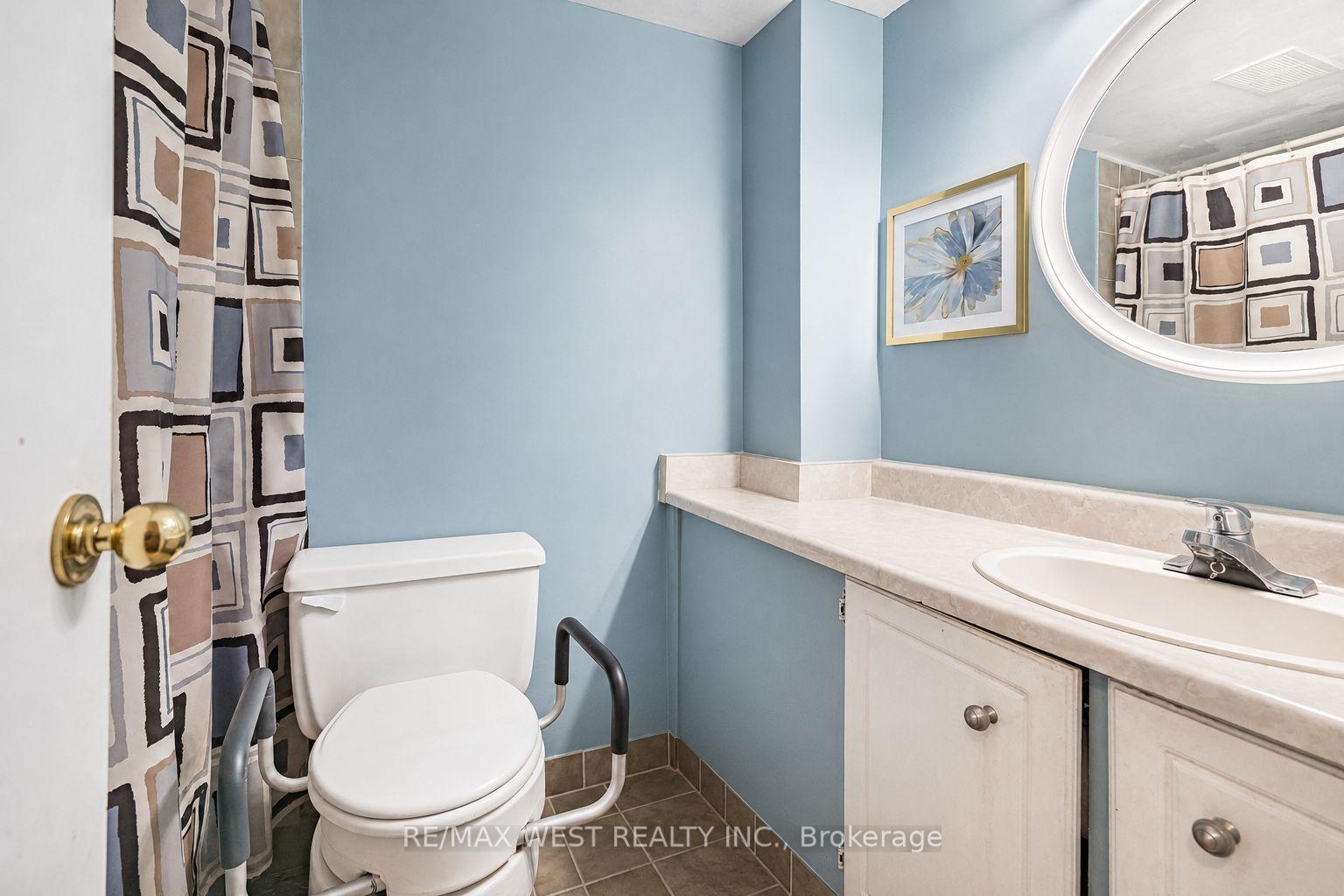 Photo 24 of Unit 1104, 11 Wincott Drive, Etobicoke, Kingsview Village-The Westway — HOMEH