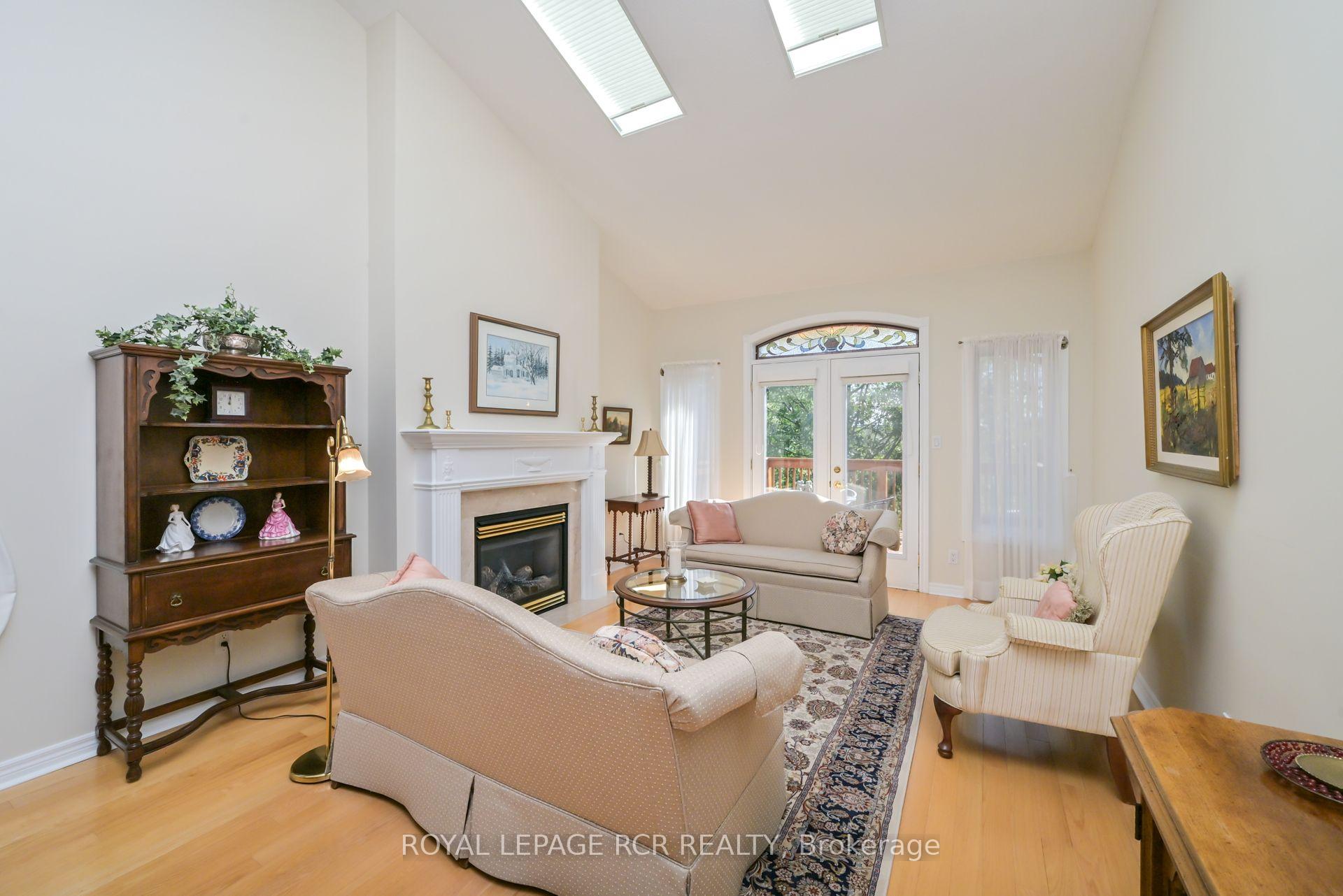 Photo 10 of 83 Bella Vista Trail, New Tecumseth, Alliston — HOMEH