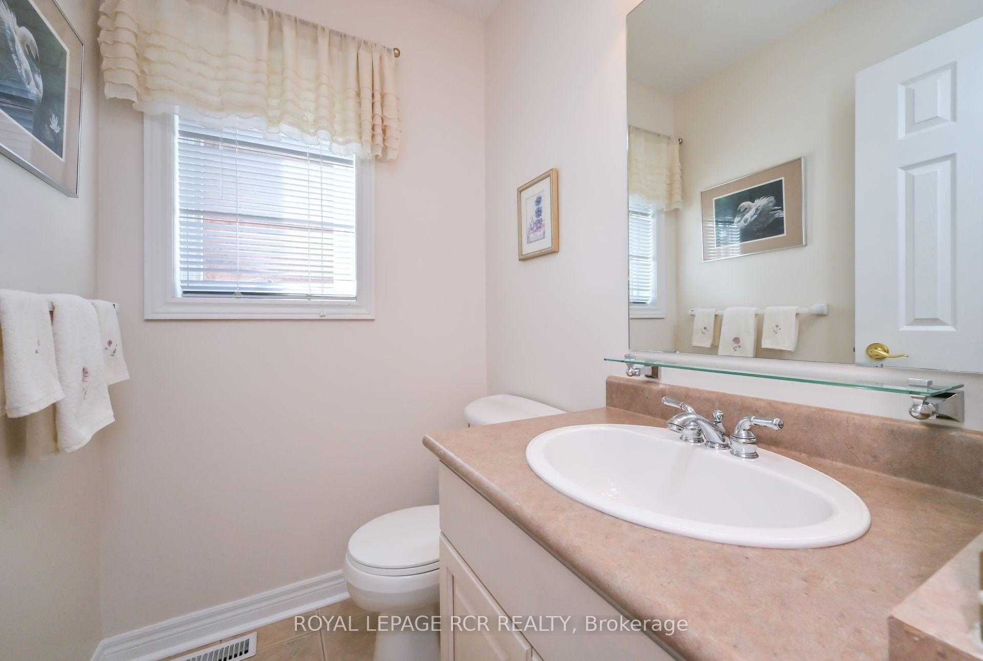 Photo 18 of 83 Bella Vista Trail, New Tecumseth, Alliston — HOMEH