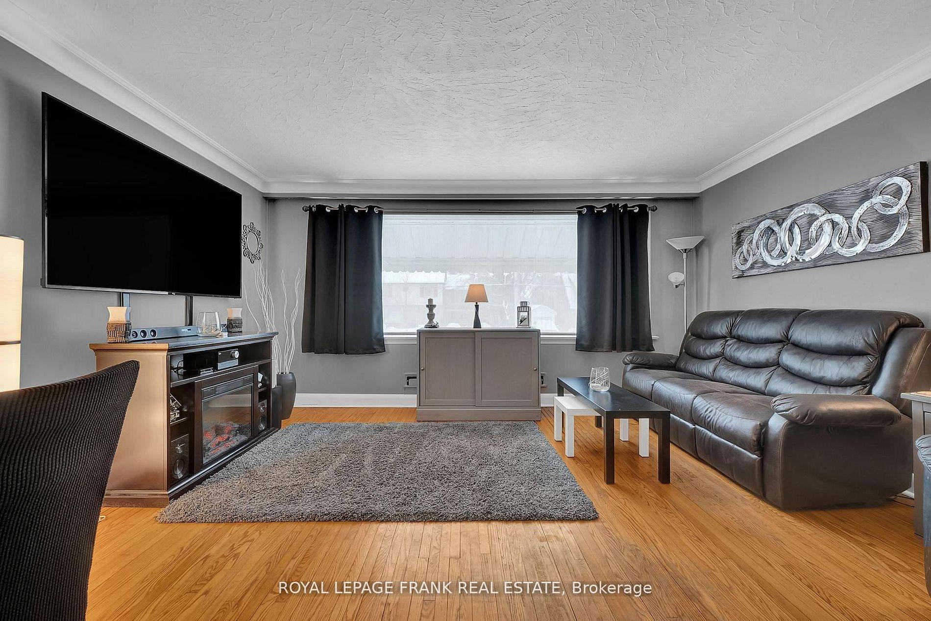Photo 4 of 133 Abbott Boulevard, Cobourg — HOMEH