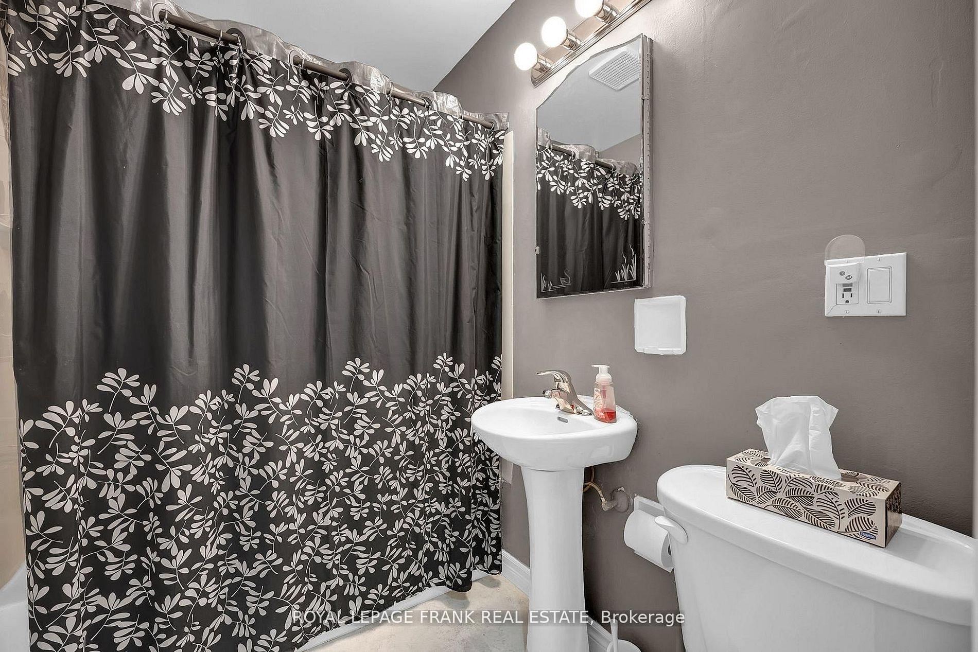 Photo 16 of 133 Abbott Boulevard, Cobourg — HOMEH