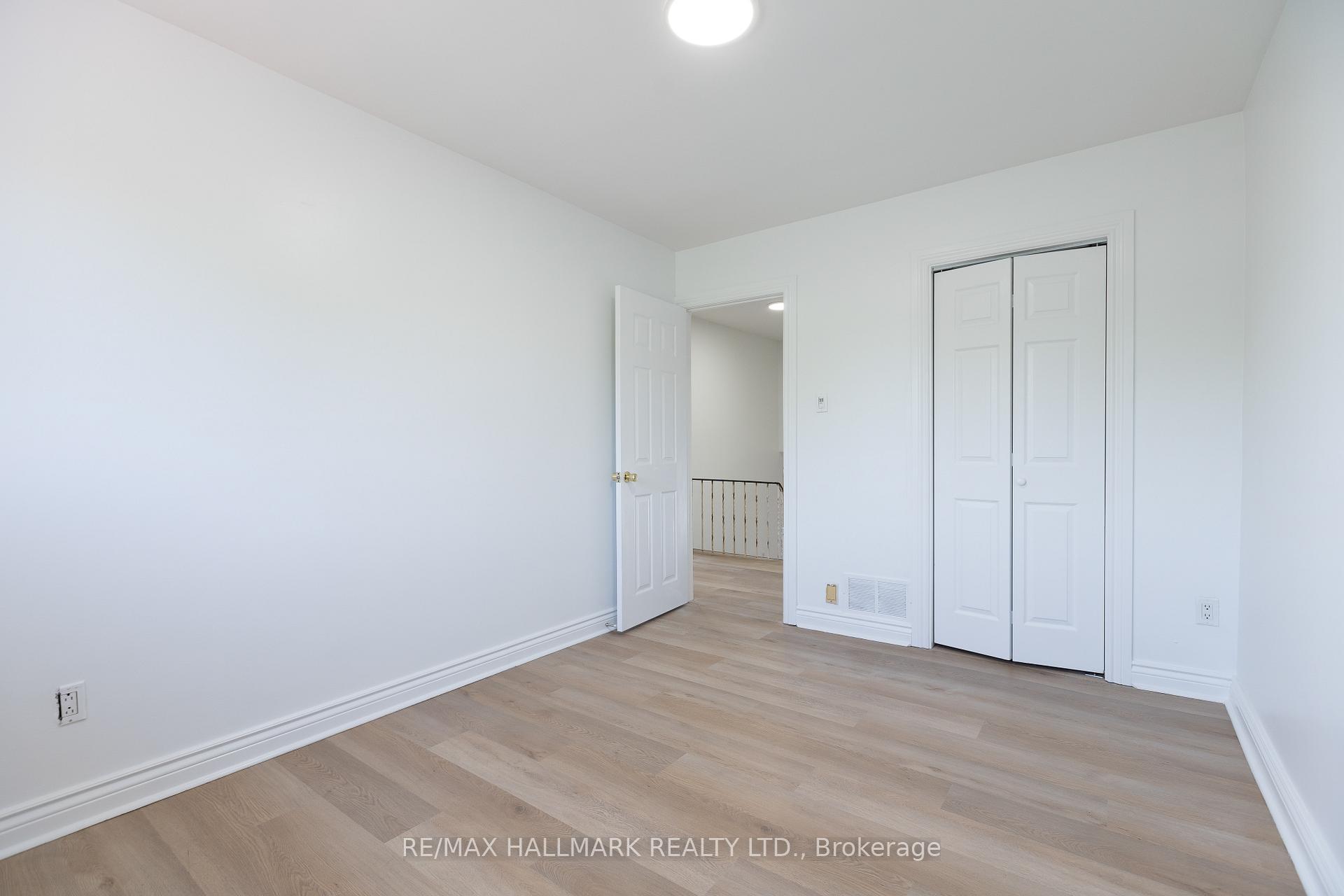 Photo 15 of Unit Upper, 243 Apache Trail, North York, Pleasant View — HOMEH