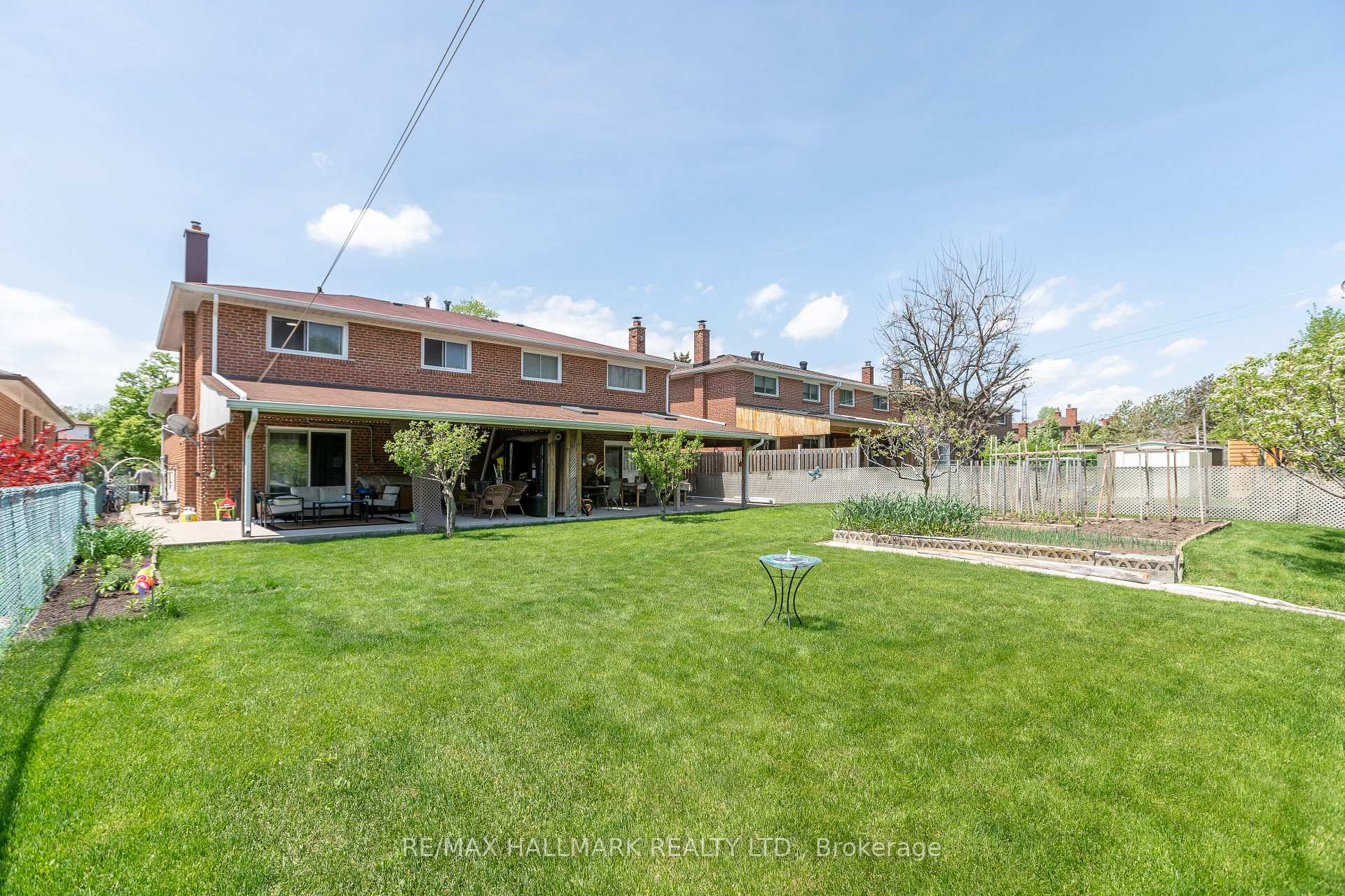 Photo 20 of Unit Upper, 243 Apache Trail, North York, Pleasant View — HOMEH