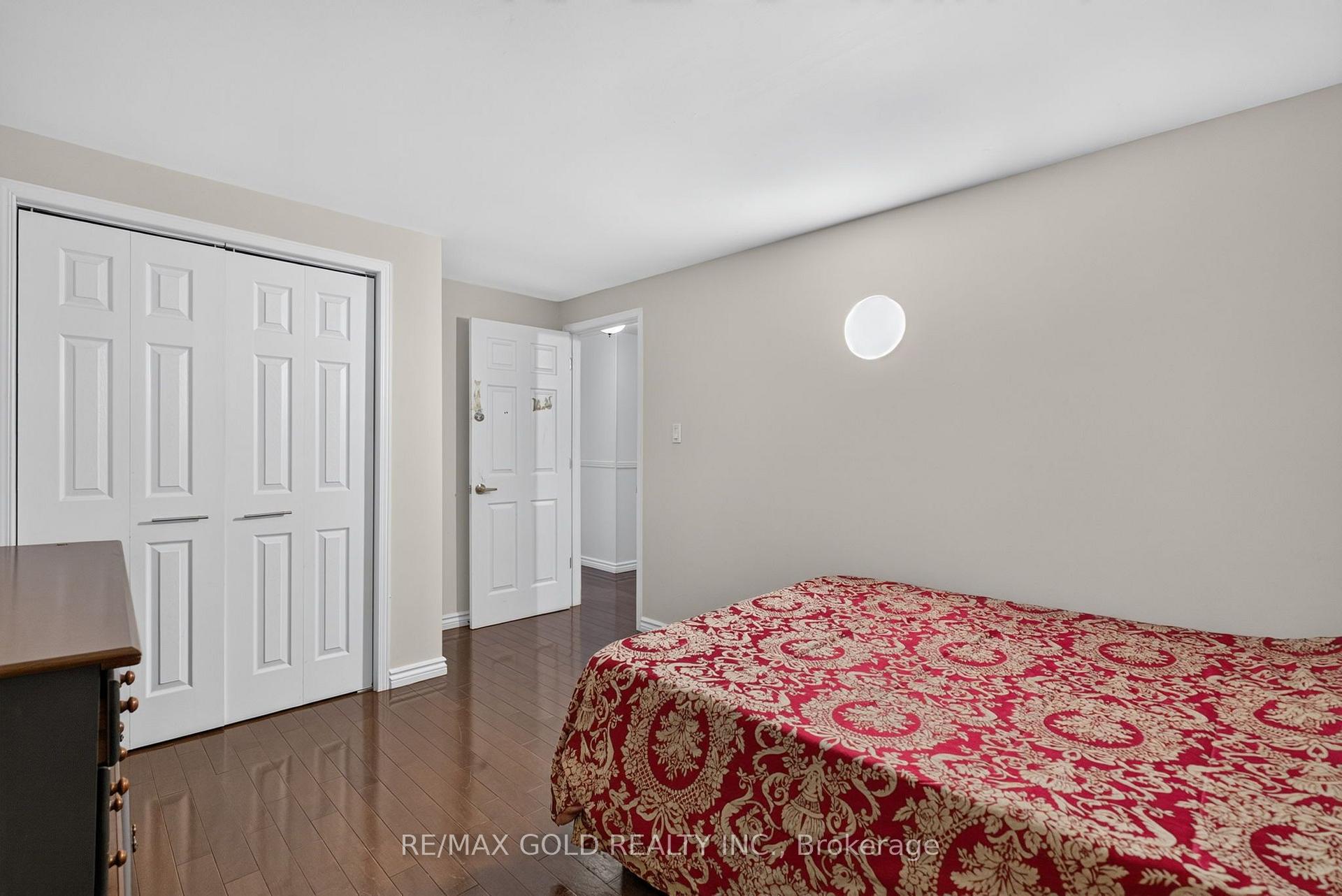 Photo 22 of 32 Dunblaine Crescent, Brampton, Southgate — HOMEH