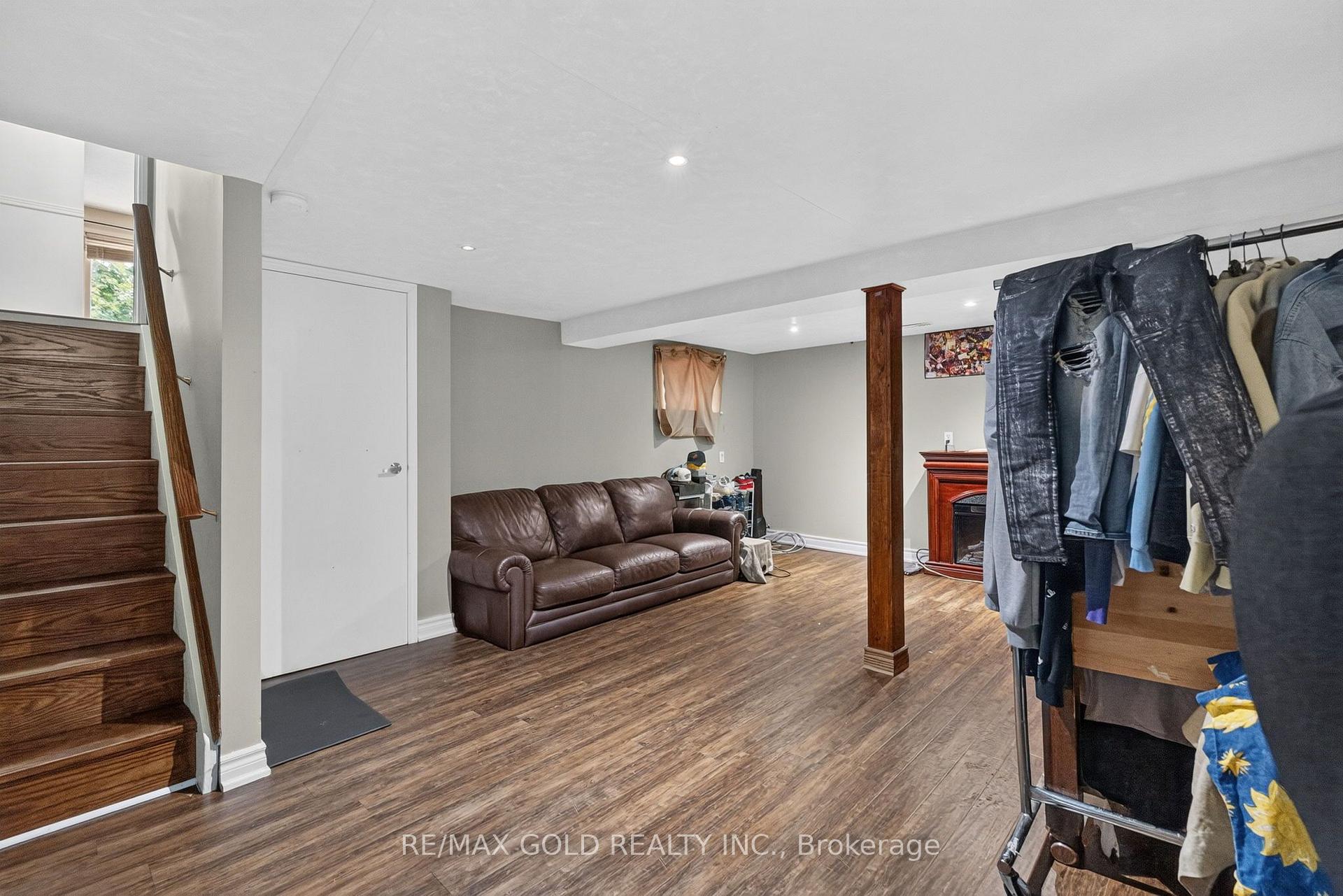 Photo 29 of 32 Dunblaine Crescent, Brampton, Southgate — HOMEH