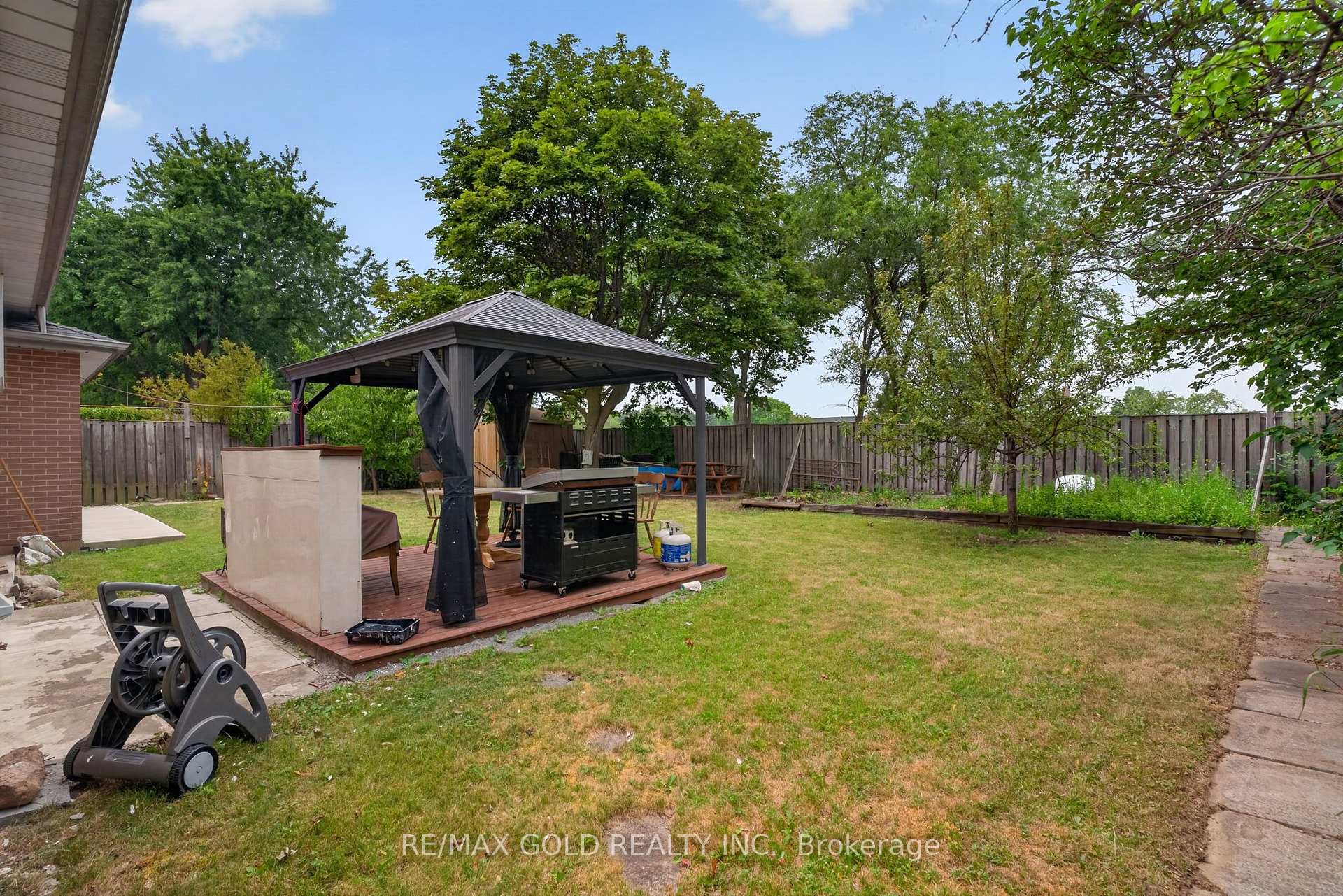 Photo 42 of 32 Dunblaine Crescent, Brampton, Southgate — HOMEH