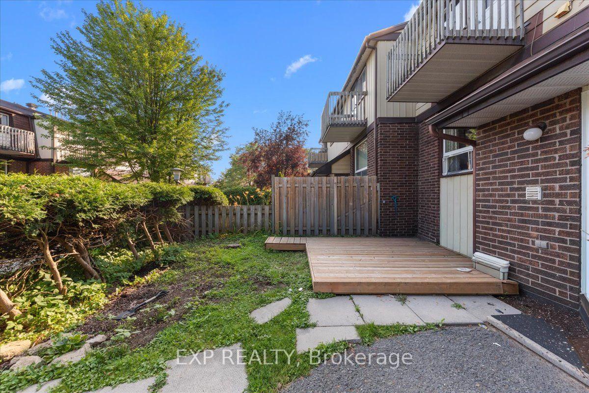 Photo 3 of Unit 9, 407 Montfort Street, Ottawa, Cardinal Glen — HOMEH