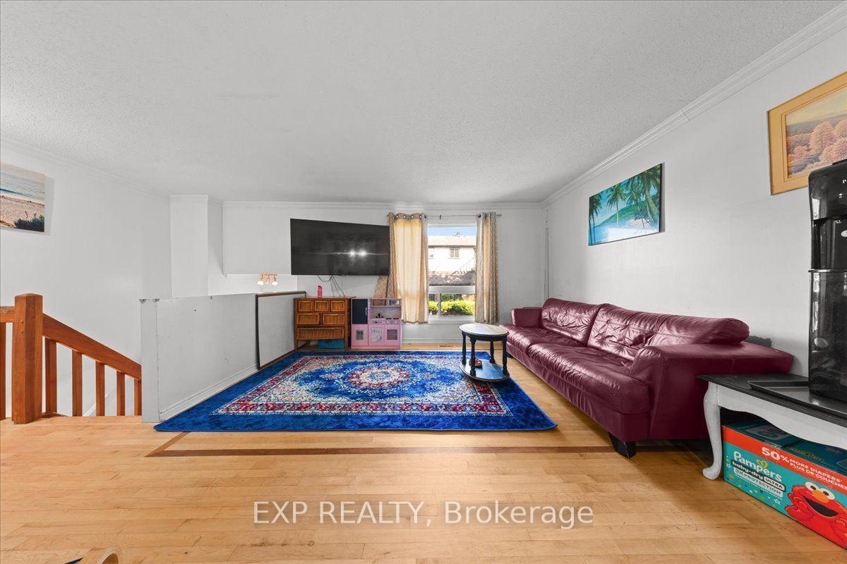 Photo 7 of Unit 9, 407 Montfort Street, Ottawa, Cardinal Glen — HOMEH