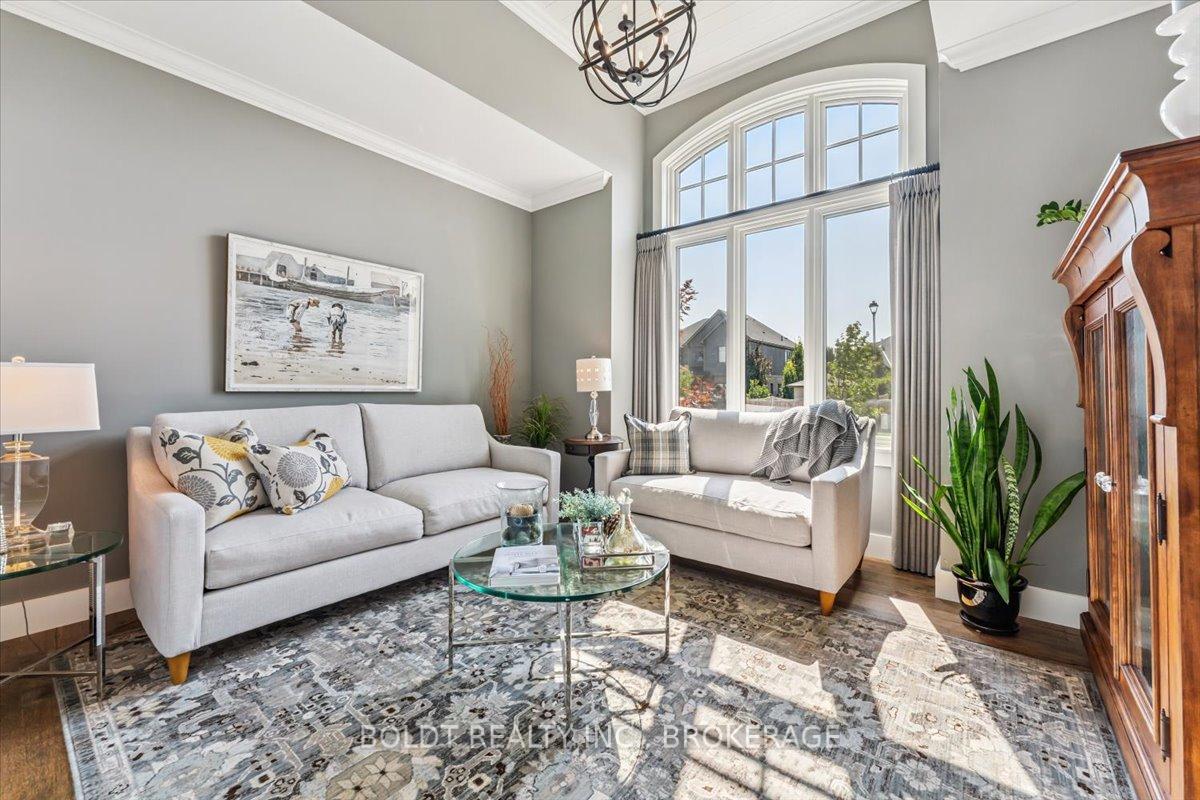 Photo 10 of 36 Philmori Boulevard, Pelham, Fonthill — HOMEH