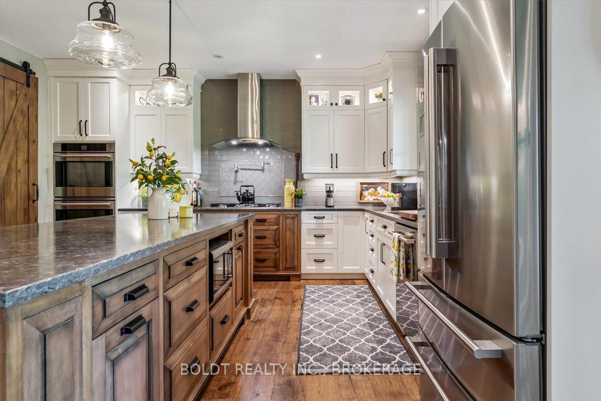 Photo 16 of 36 Philmori Boulevard, Pelham, Fonthill — HOMEH