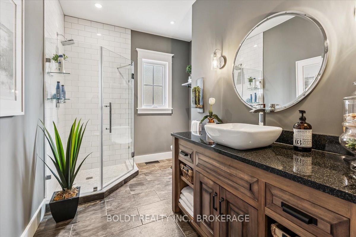 Photo 23 of 36 Philmori Boulevard, Pelham, Fonthill — HOMEH