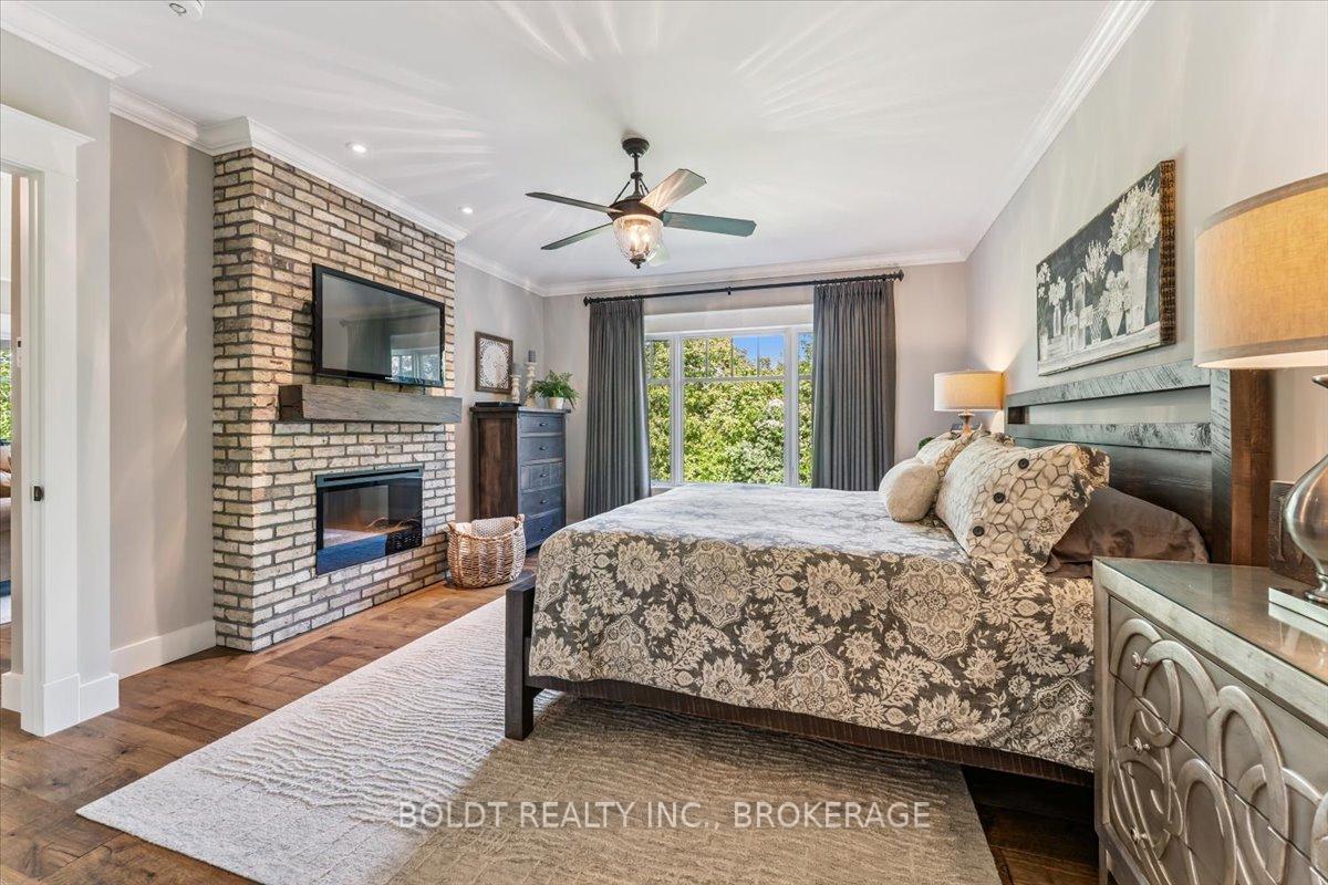 Photo 25 of 36 Philmori Boulevard, Pelham, Fonthill — HOMEH