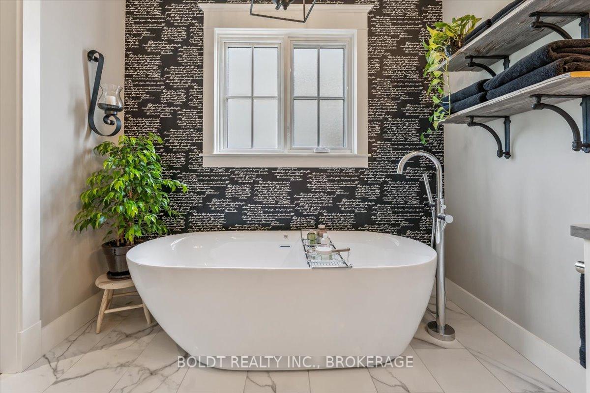 Photo 28 of 36 Philmori Boulevard, Pelham, Fonthill — HOMEH