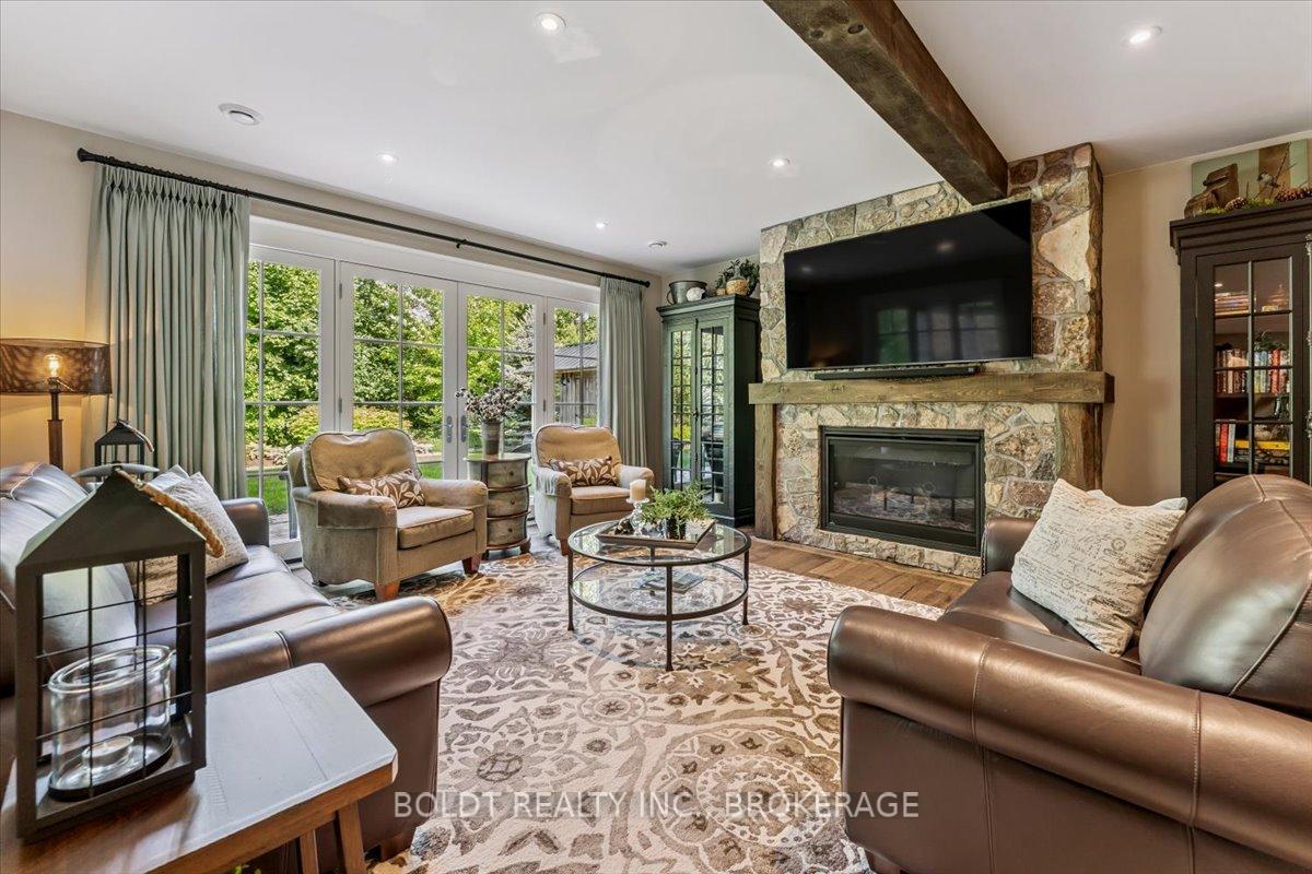 Photo 33 of 36 Philmori Boulevard, Pelham, Fonthill — HOMEH