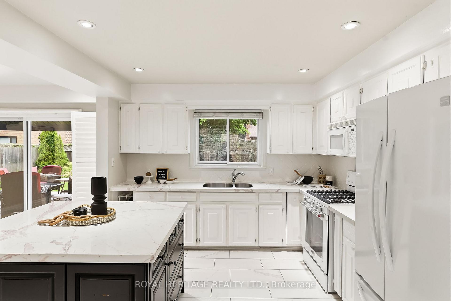 Photo 15 of 7 Carter Crescent, Whitby, Lynde Creek — HOMEH