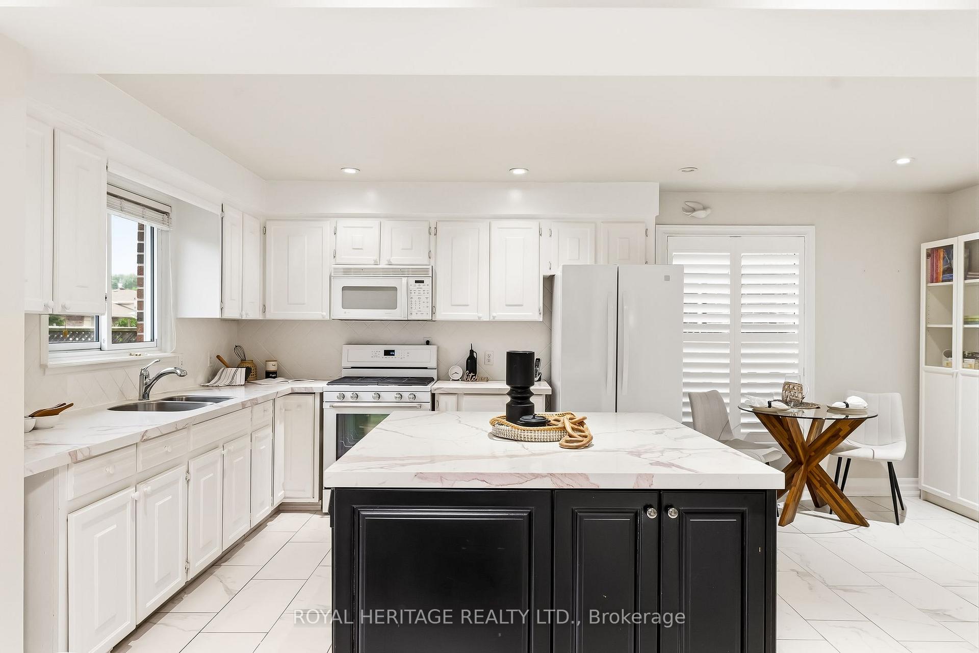 Photo 17 of 7 Carter Crescent, Whitby, Lynde Creek — HOMEH