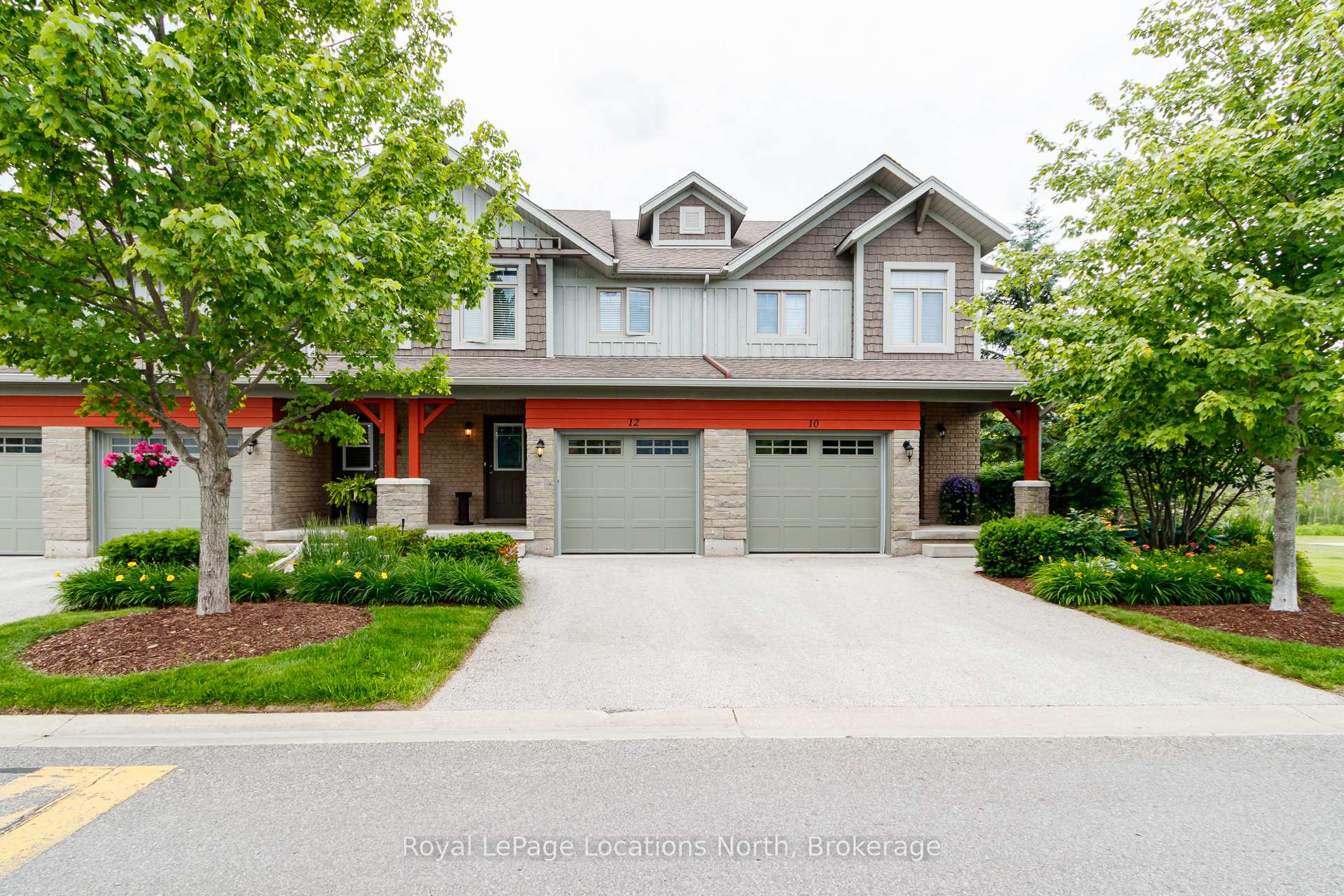 Photo 1 of 12 Silver Glen Boulevard, Collingwood — HOMEH