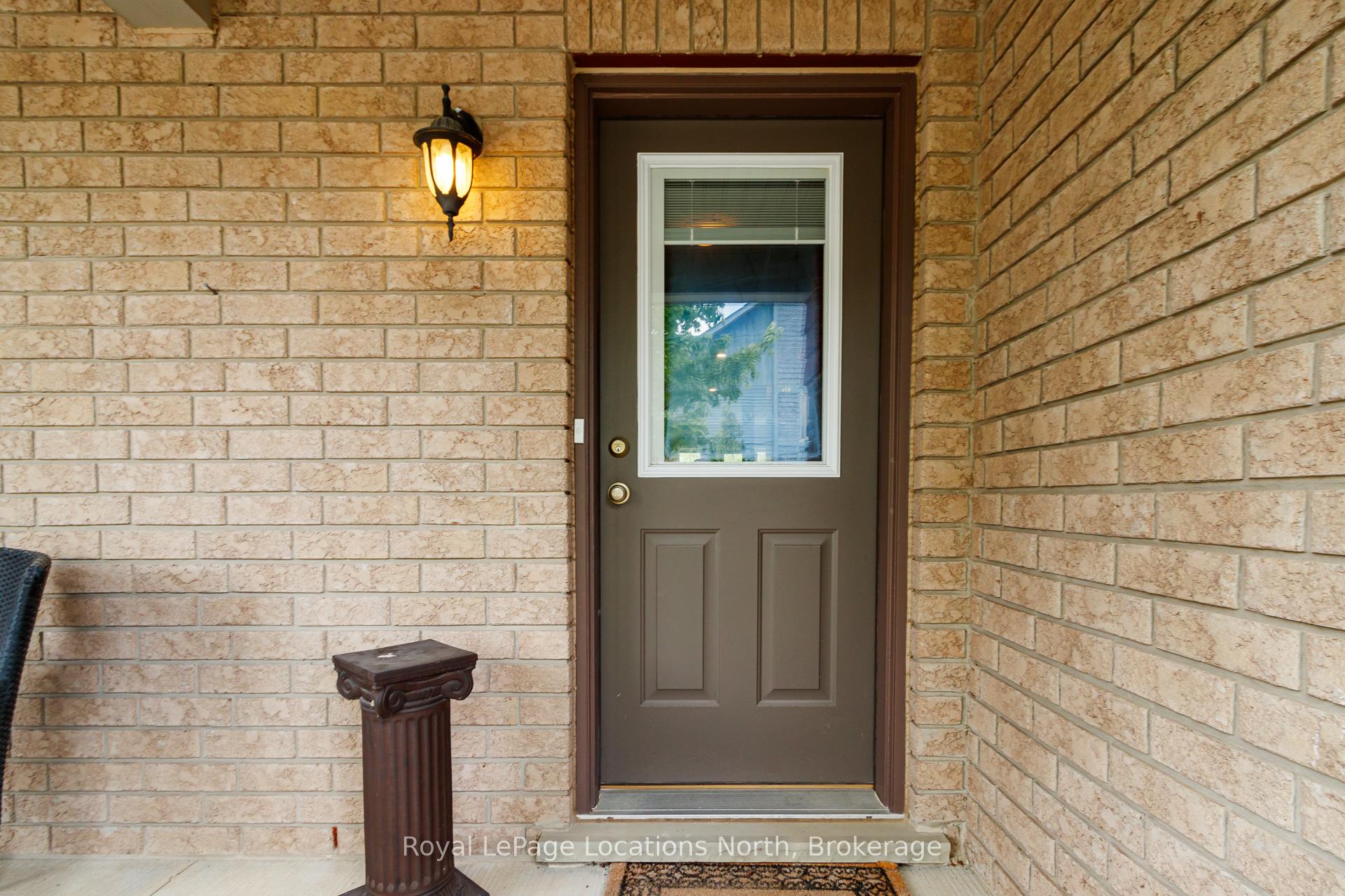 Photo 6 of 12 Silver Glen Boulevard, Collingwood — HOMEH