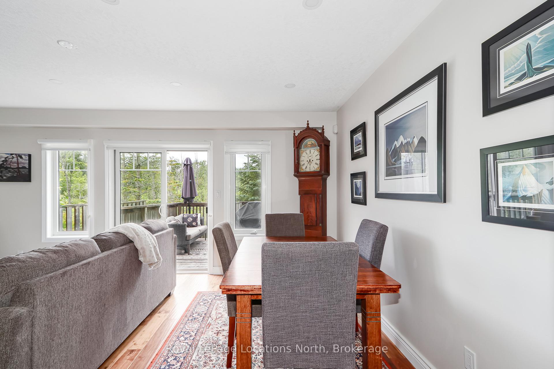 Photo 13 of 12 Silver Glen Boulevard, Collingwood — HOMEH