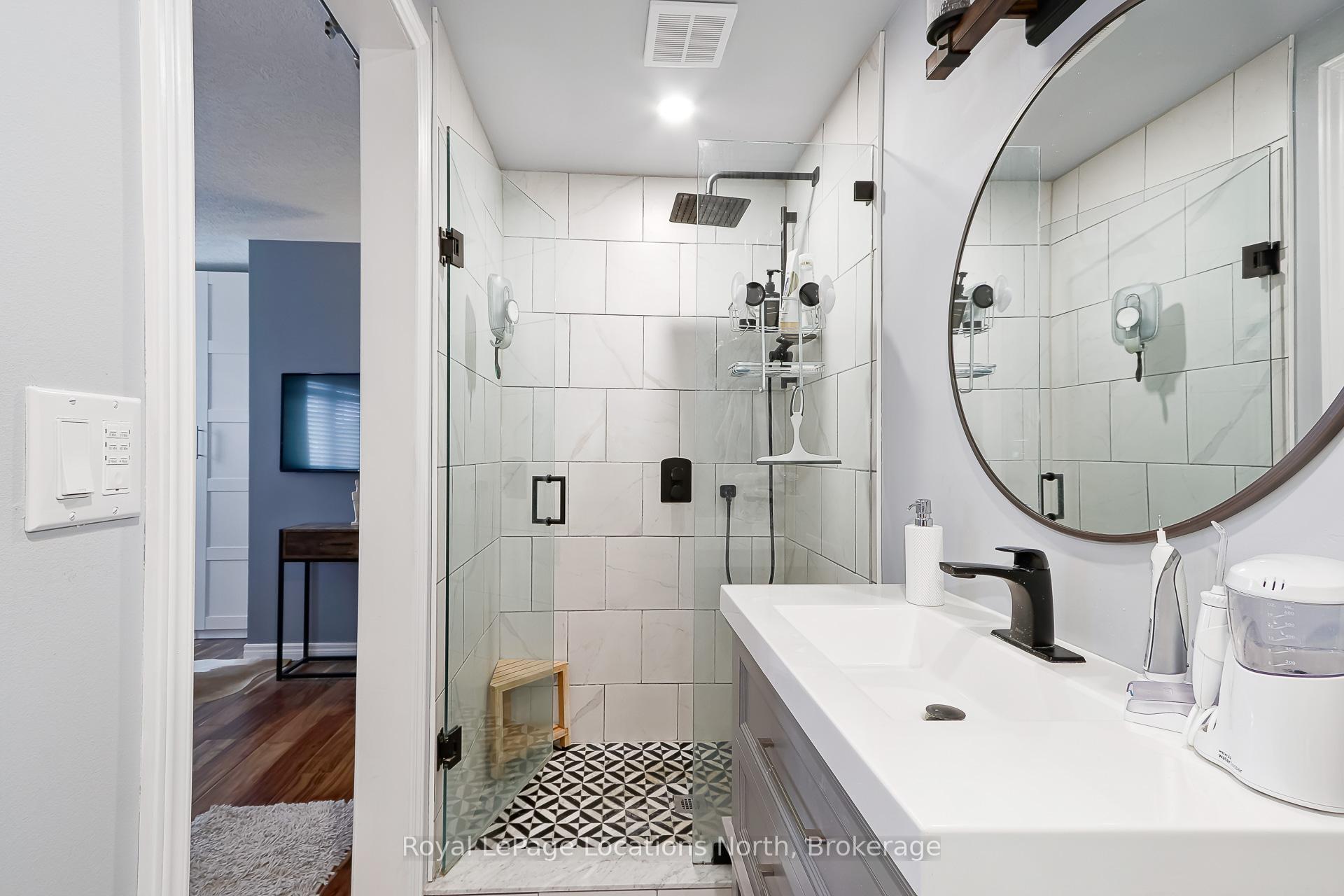 Photo 37 of 12 Silver Glen Boulevard, Collingwood — HOMEH
