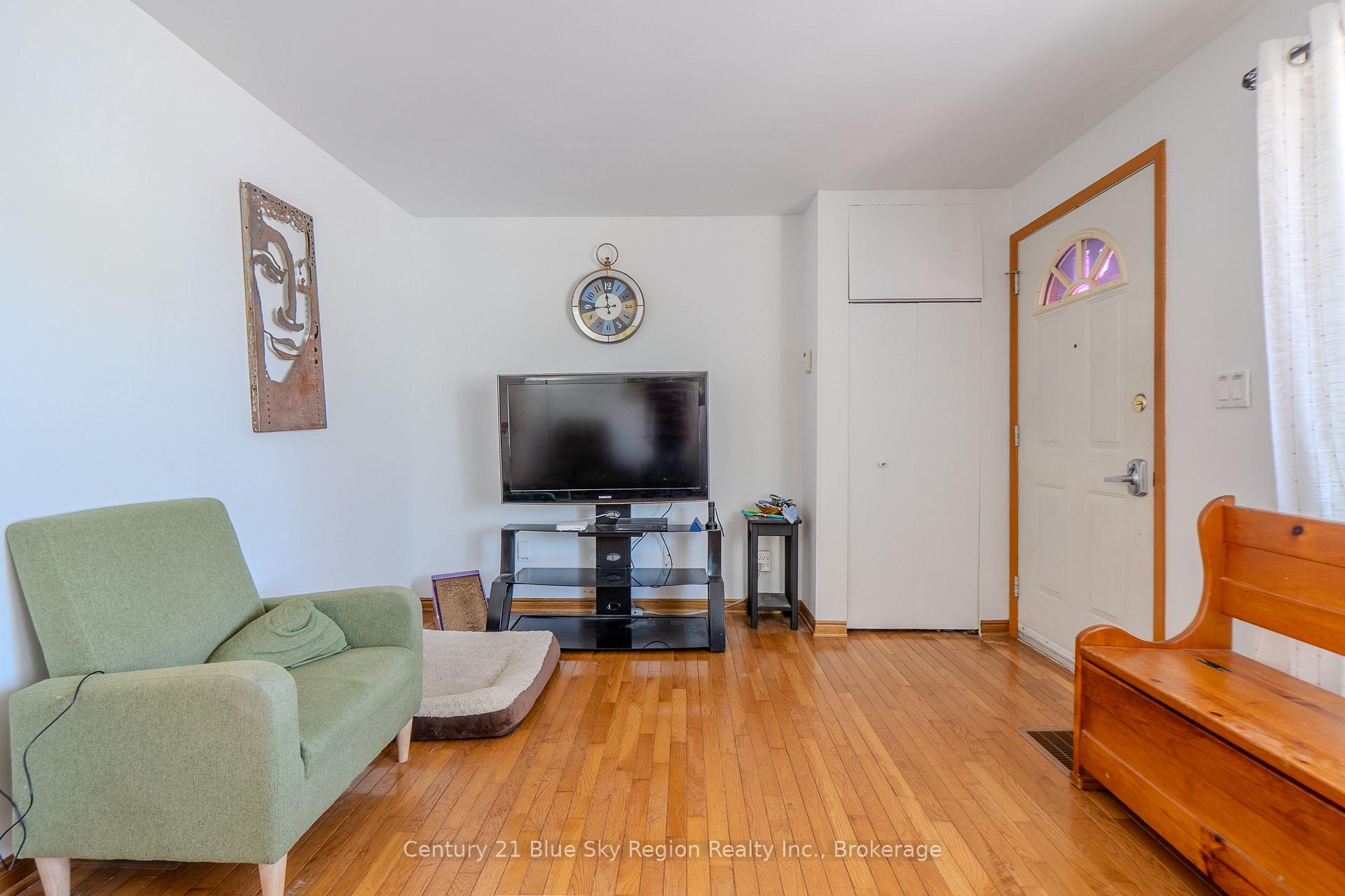 Photo 5 of 174 Princess Street E, North Bay, Central — HOMEH