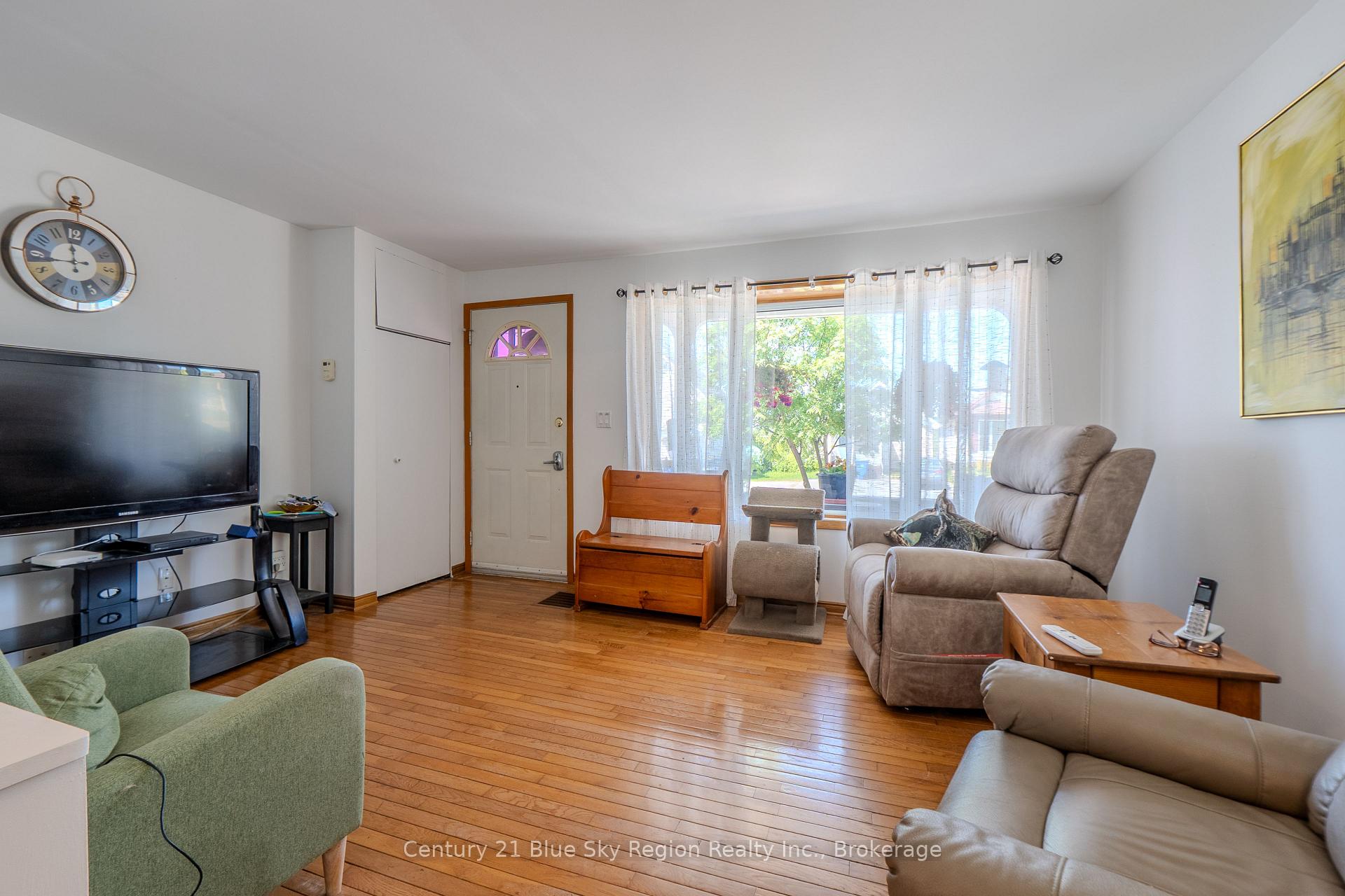 Photo 6 of 174 Princess Street E, North Bay, Central — HOMEH