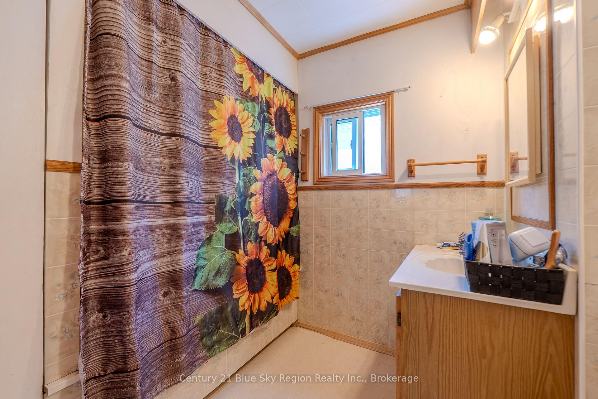 Photo 16 of 174 Princess Street E, North Bay, Central — HOMEH