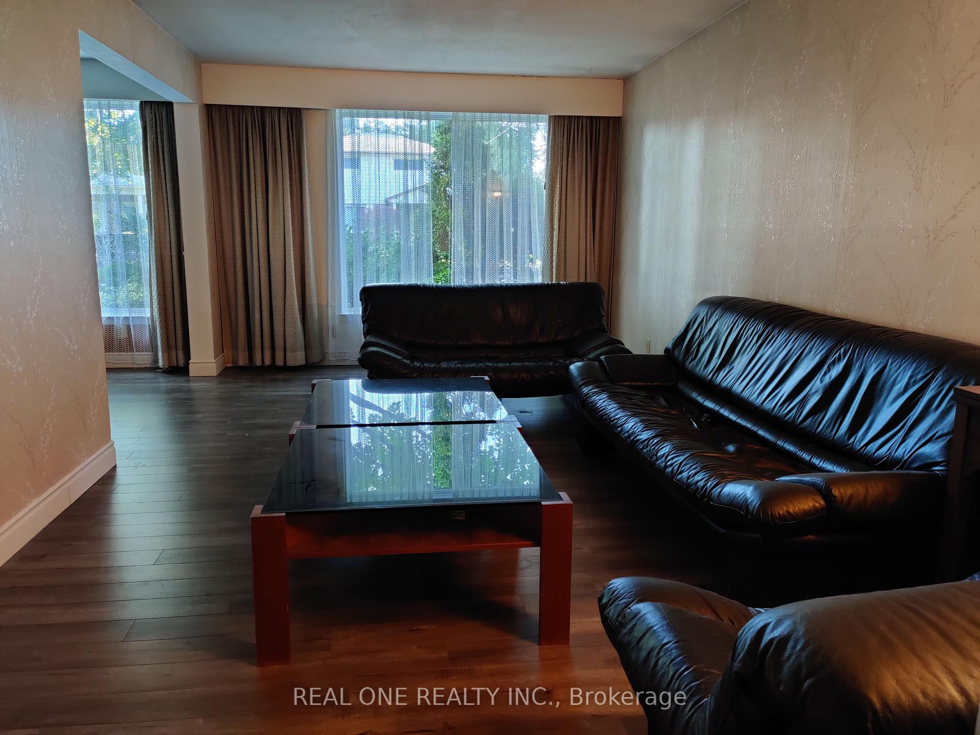 Photo 2 of Unit upper, 9 Lisburn Crescent, North York, Don Valley Village — HOMEH